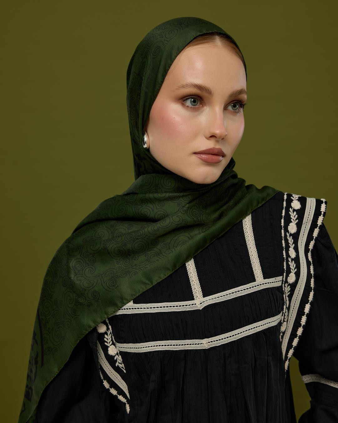 Zeytin & Siyah Saraylı Desen Şal