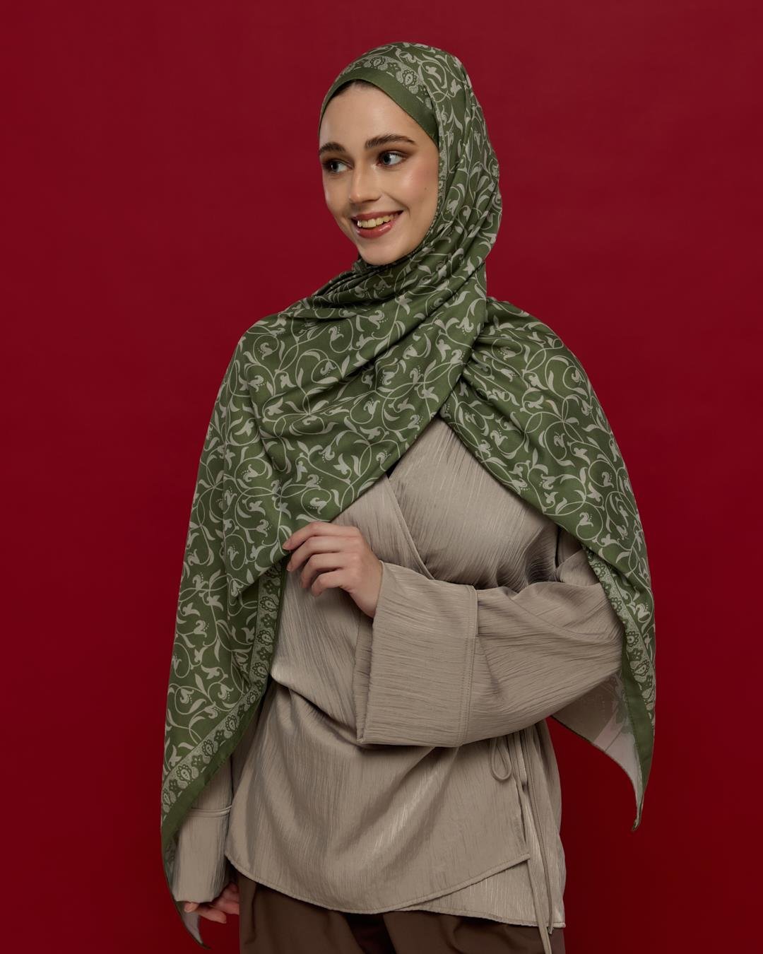 Zeytin Yeşili & Badem Kremi Lale Bahçesi Desen Şal