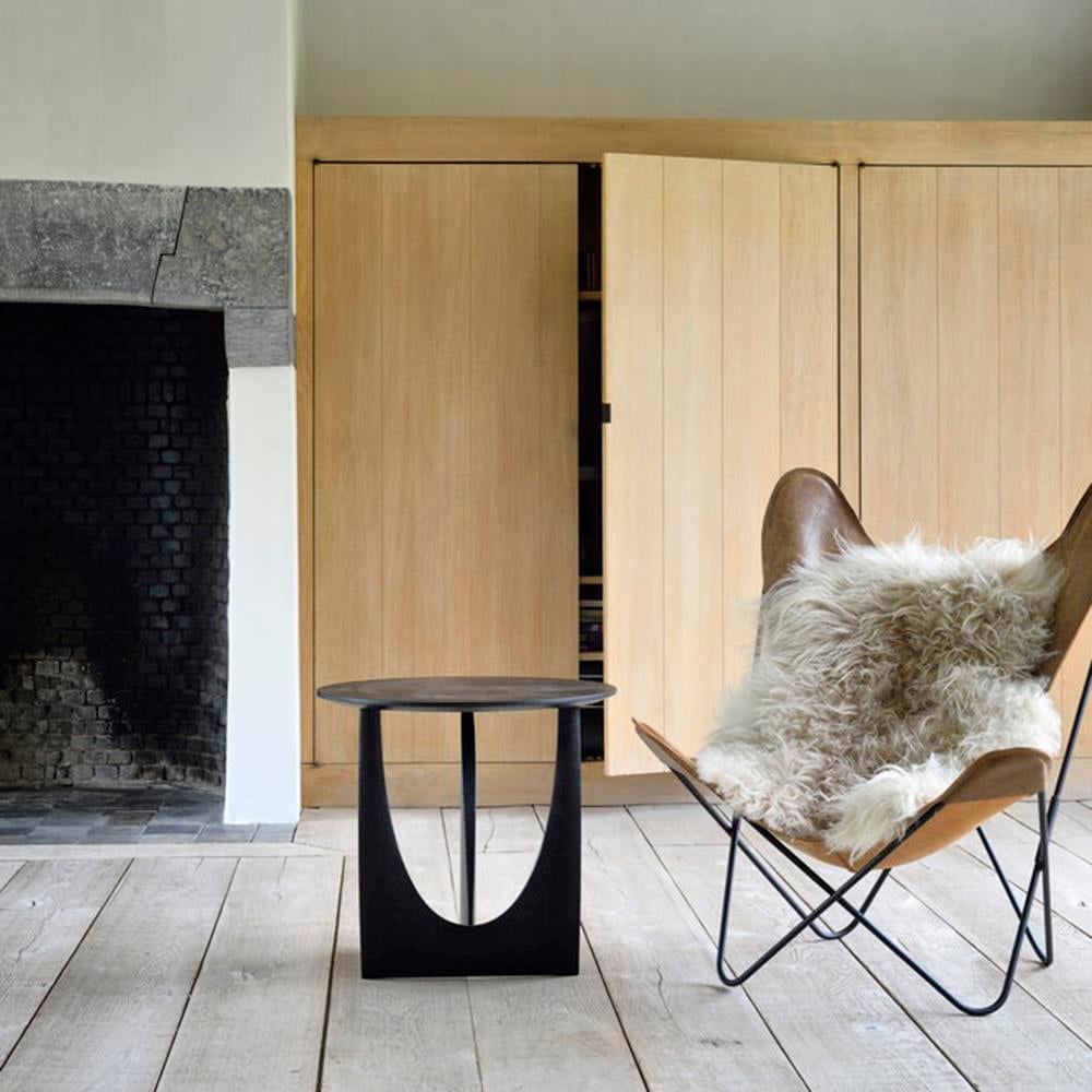 Geometric Oak Yan Sehpa-Black