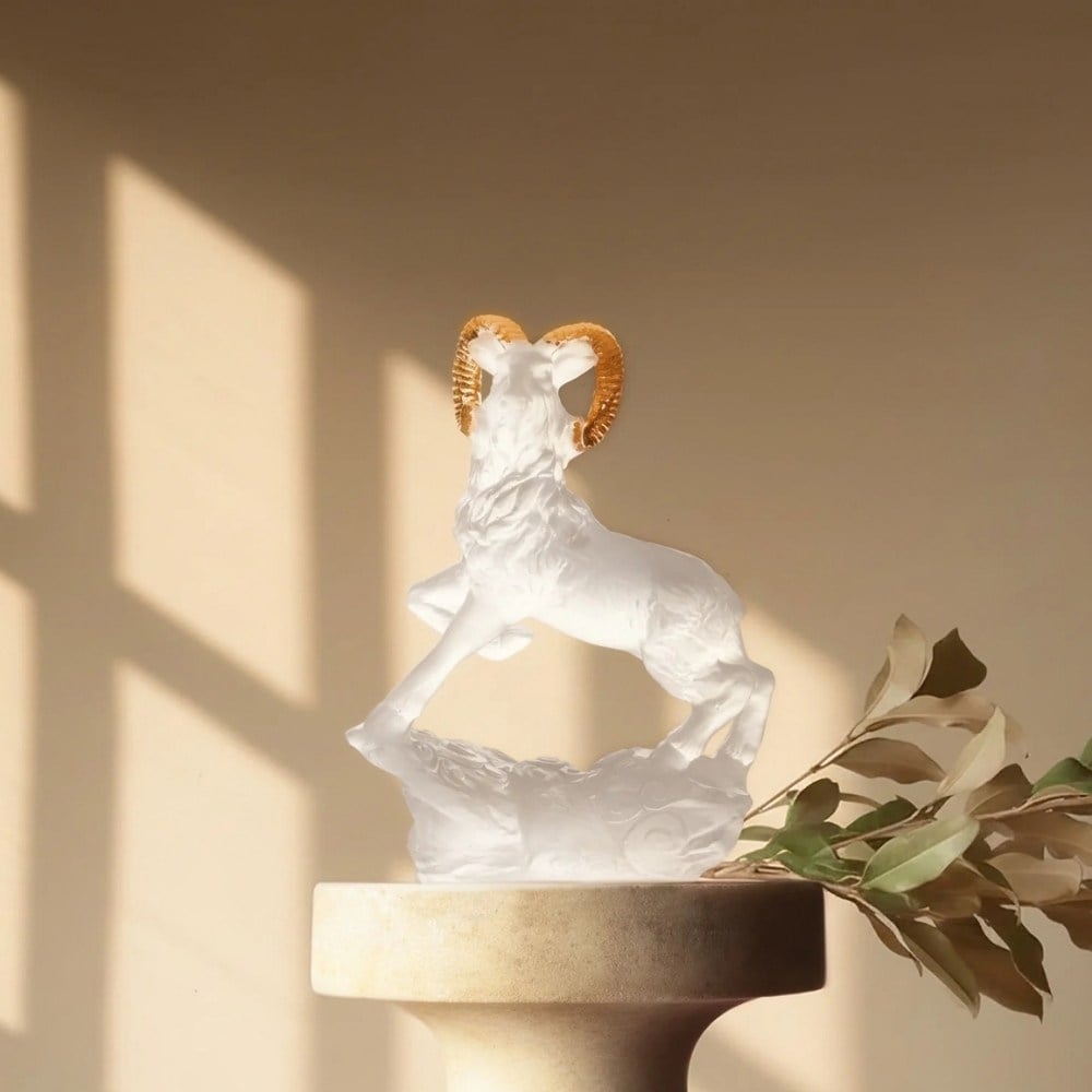 Horoscope Keçi Heykeli - White