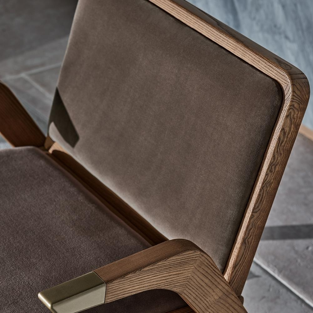 Lady Tekli Koltuk-Frame Solid Walnut (L006)-Decorative Details Aged Brass (M328)-Seat and Back Cushion Cappuccino (TEVS007)