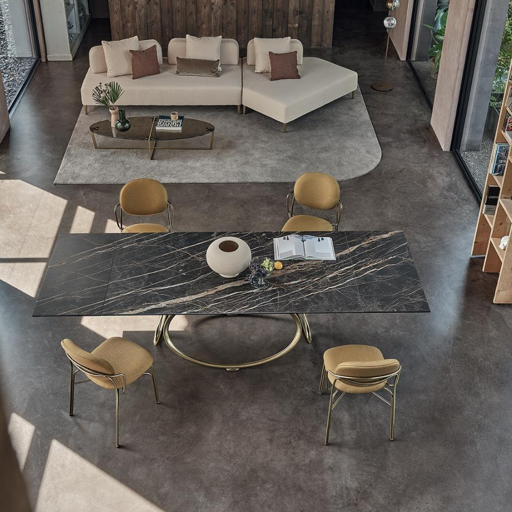 Louis Yemek Masası (300)-Frame Aged Brass (M328)-Decorative Detail Lacquered Gold (M325)-Top Calacatta Glossy (CM012)