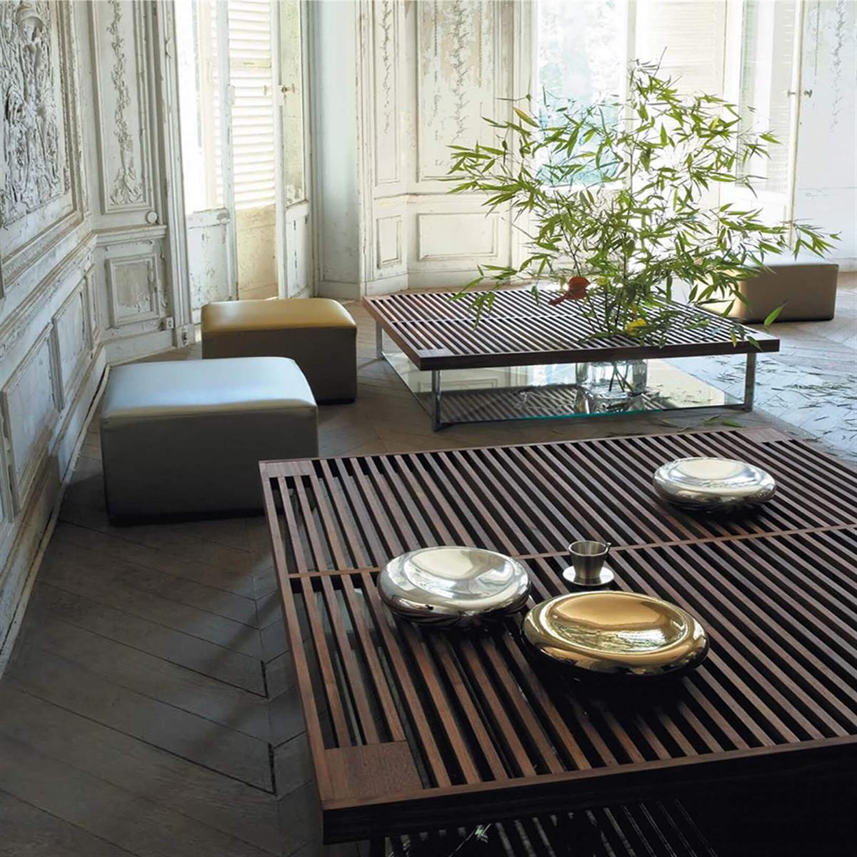 Ponton Orta Sehpa-(Çift Yüzey)-Üst Tabla Solid Walnut-Alt Tabla 10mm Thick Clear Toughened Glass-İskelet Satin Black Lacquered Steel