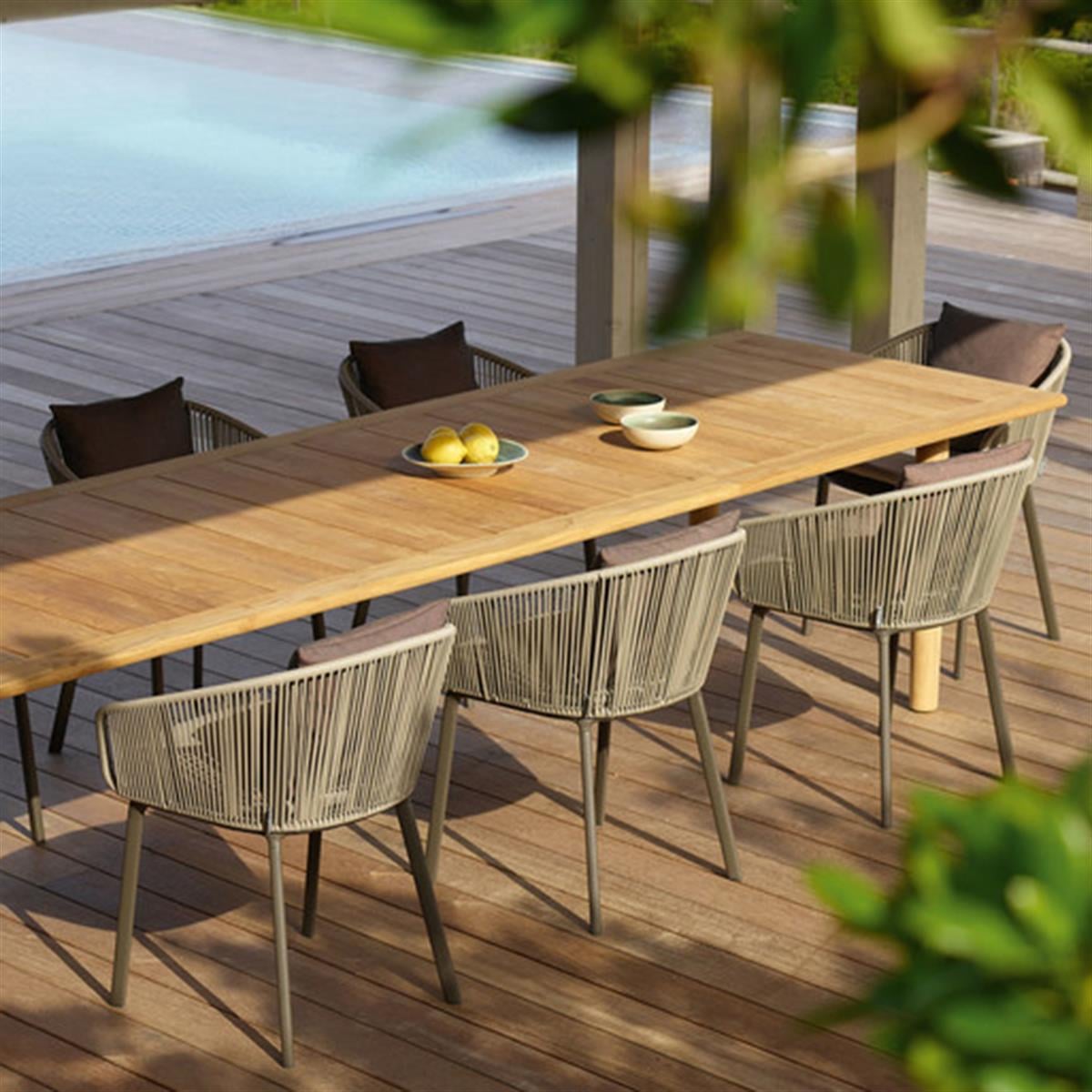 Rilly Kollu Sandalye-İskelet Taupe Touch(157)-Powder Coating Black Pepper(317)-(Sunbrella Minder Dahil)
