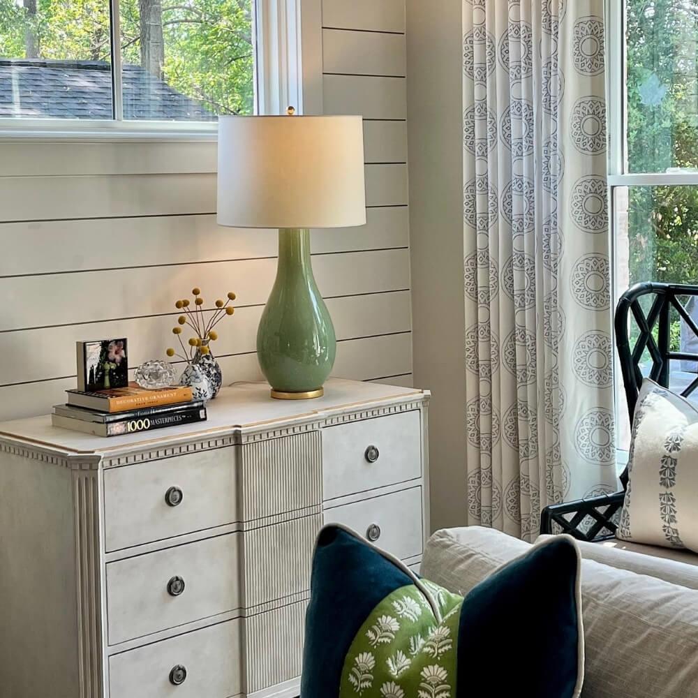 E.F. Chapman Orson Abajur - Finish: Coconut Porcelain/Shade: Natural Paper - 1 x 150 watts A-Shape - W43 H83cm