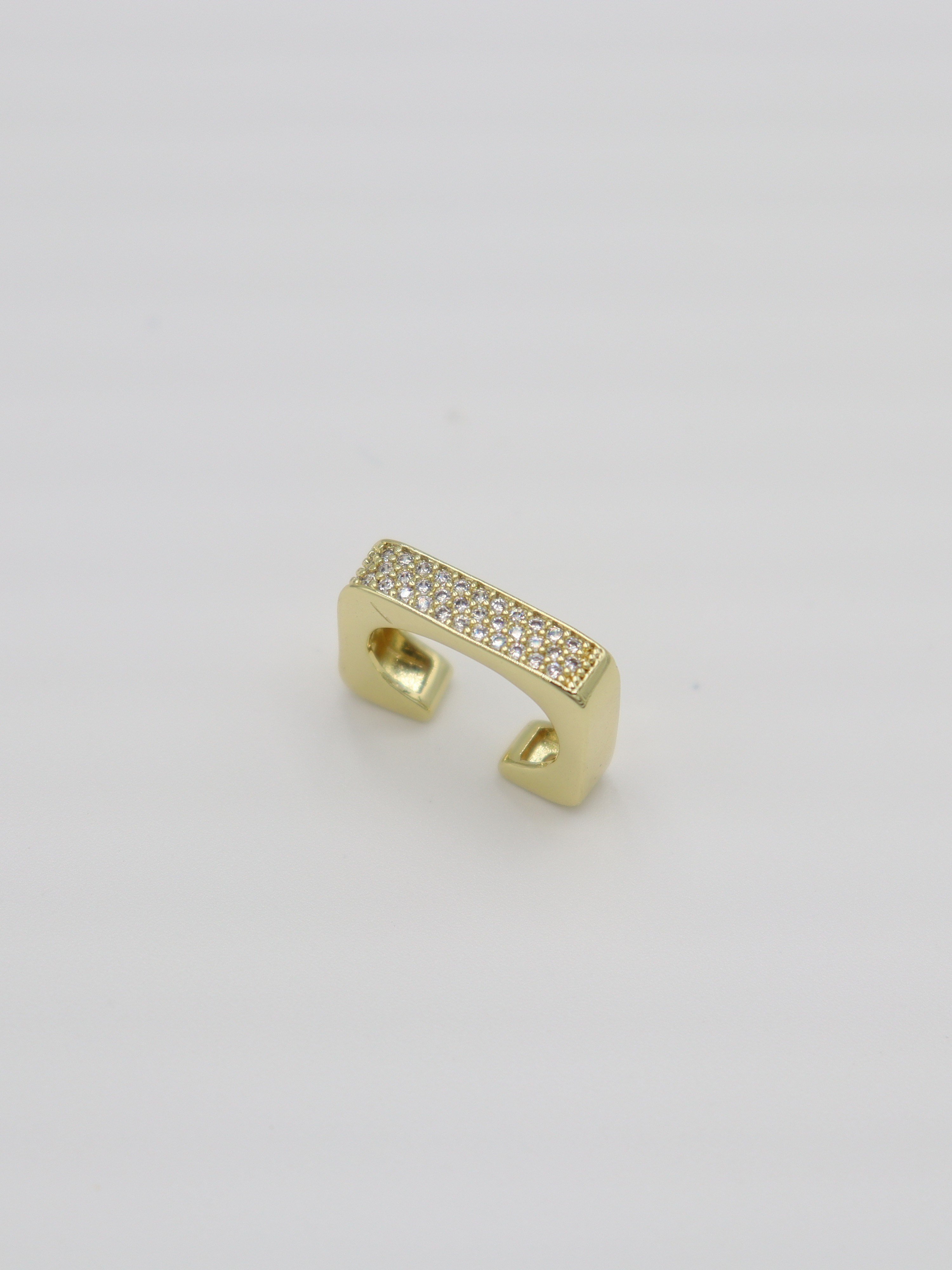 EARCUFF