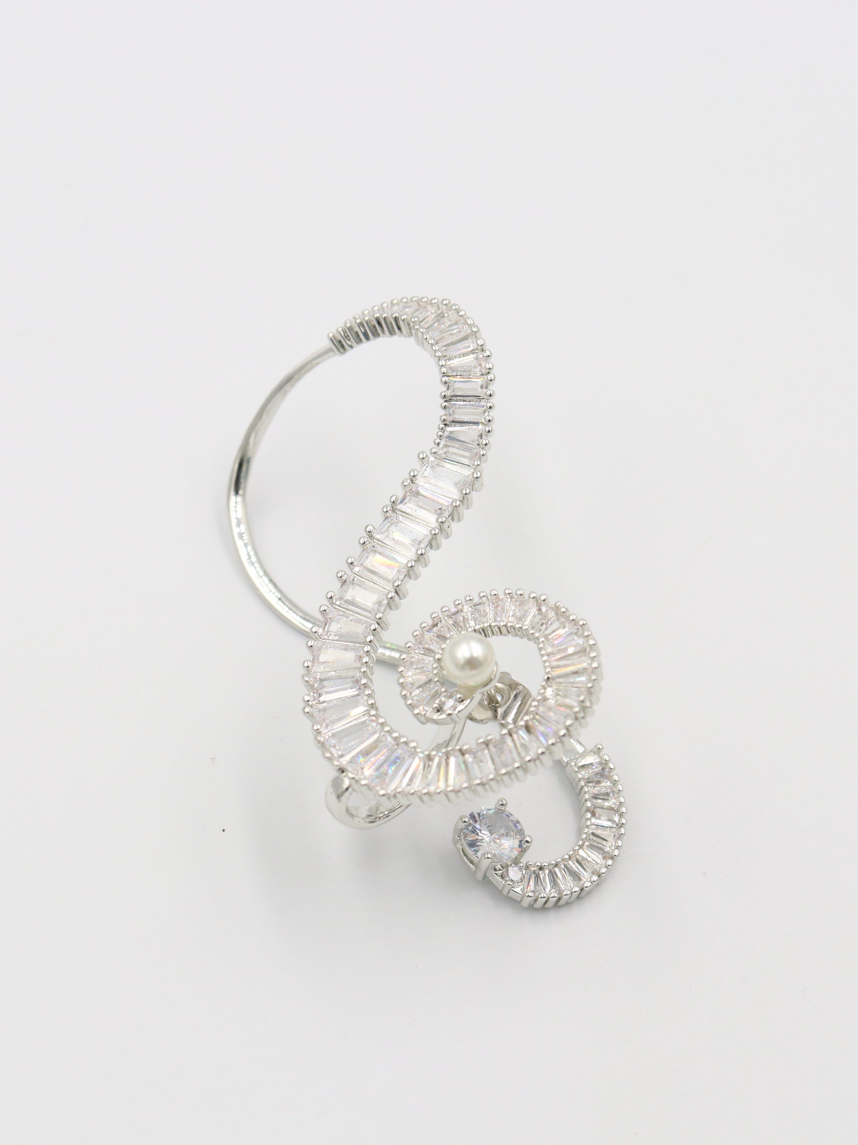 EARCUFF