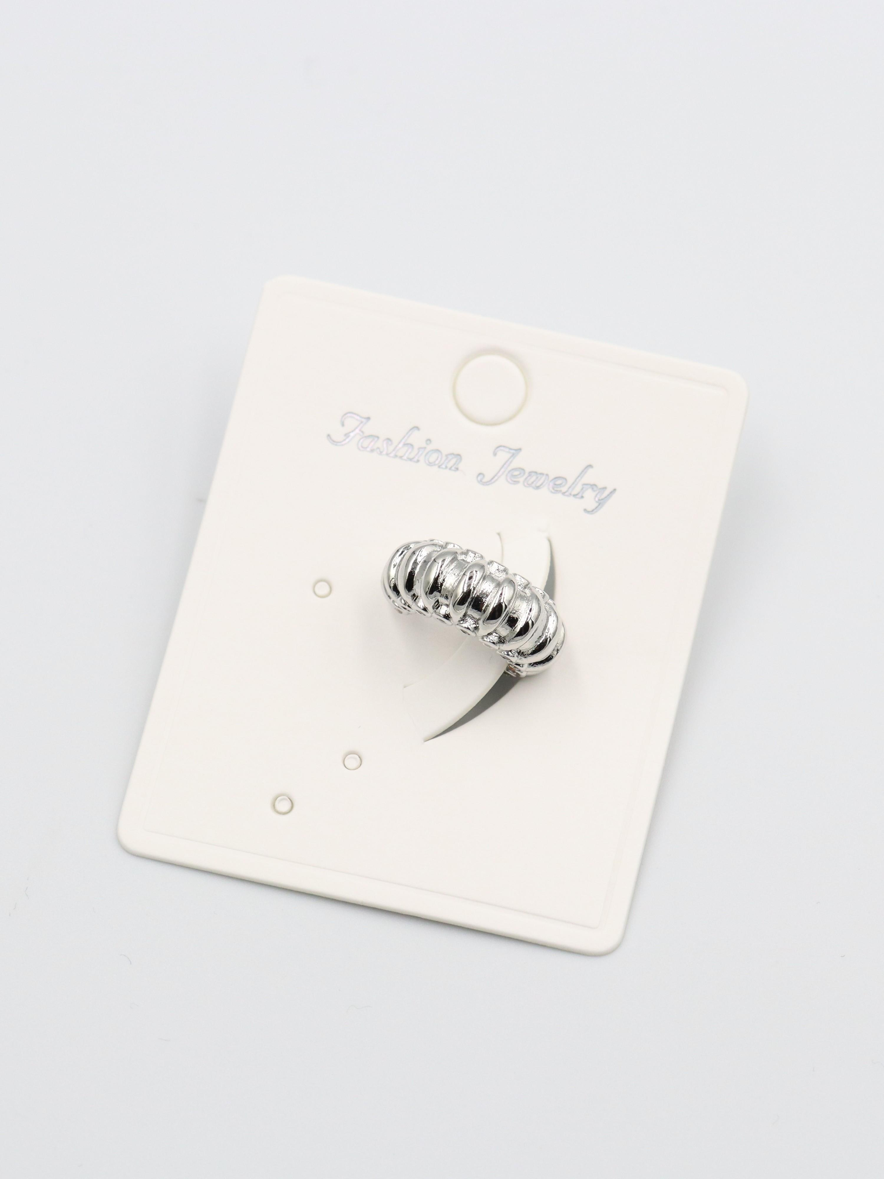 EARCUFF
