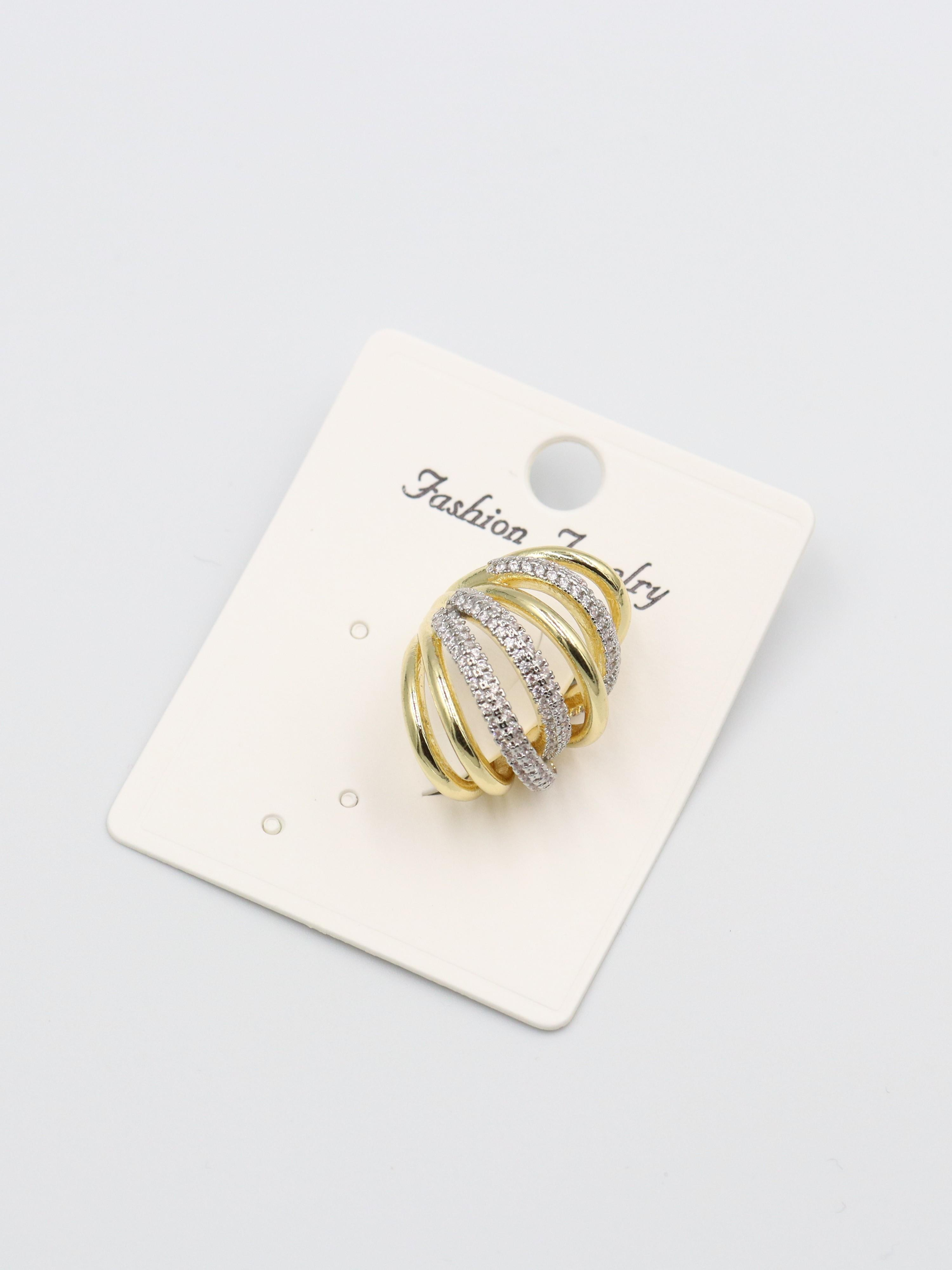 EARCUFF