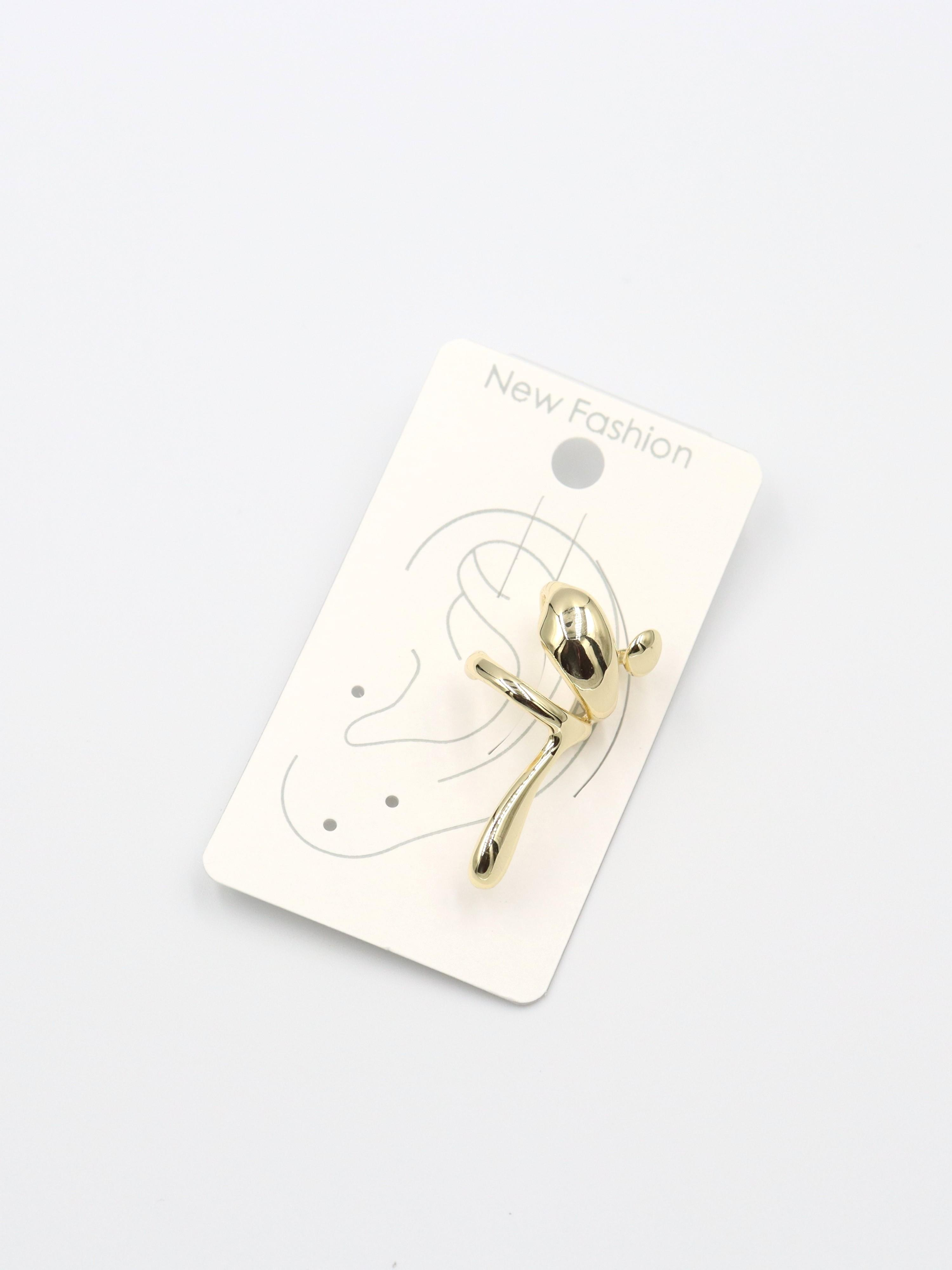 EARCUFF