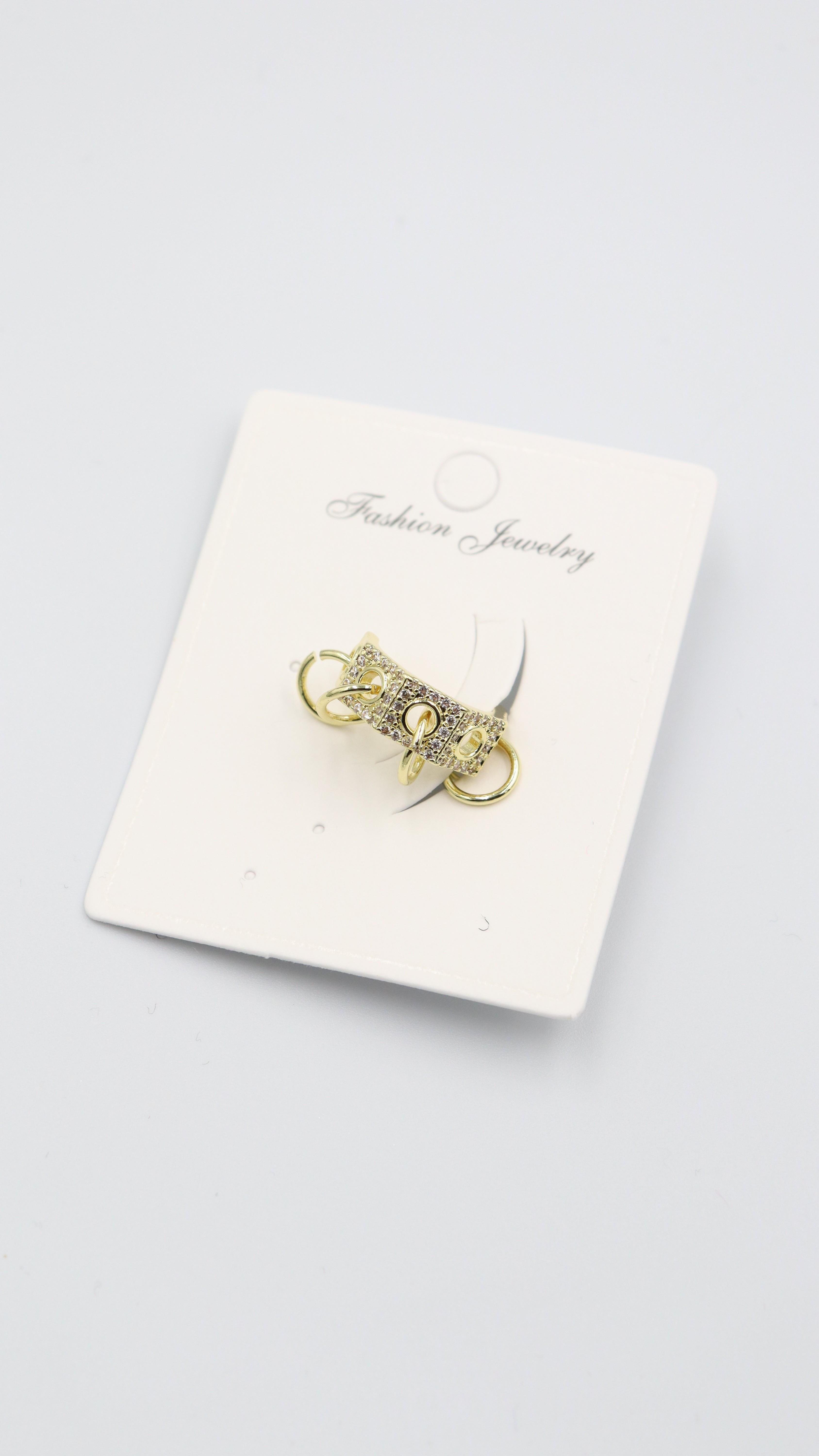 EARCUFF