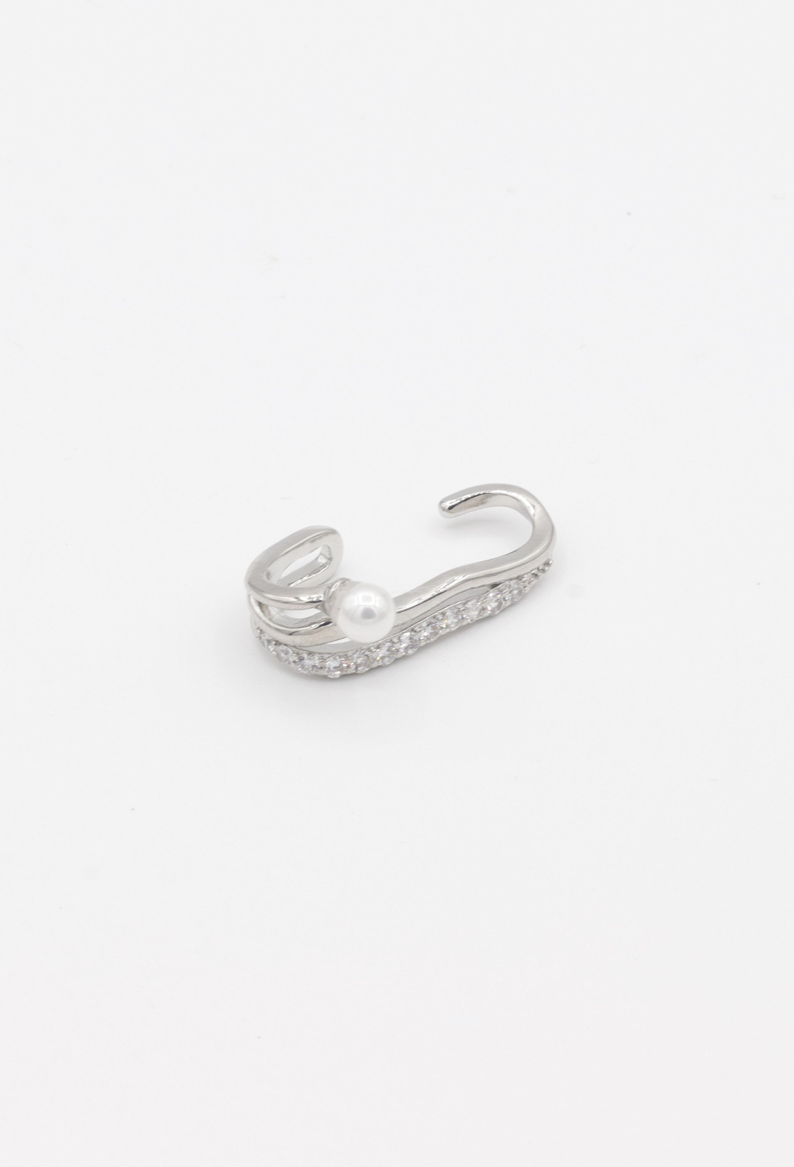 EARCUFF