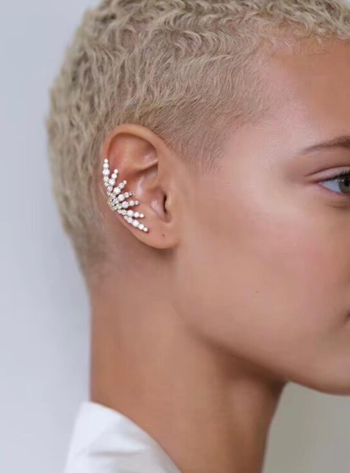 EARCUFF