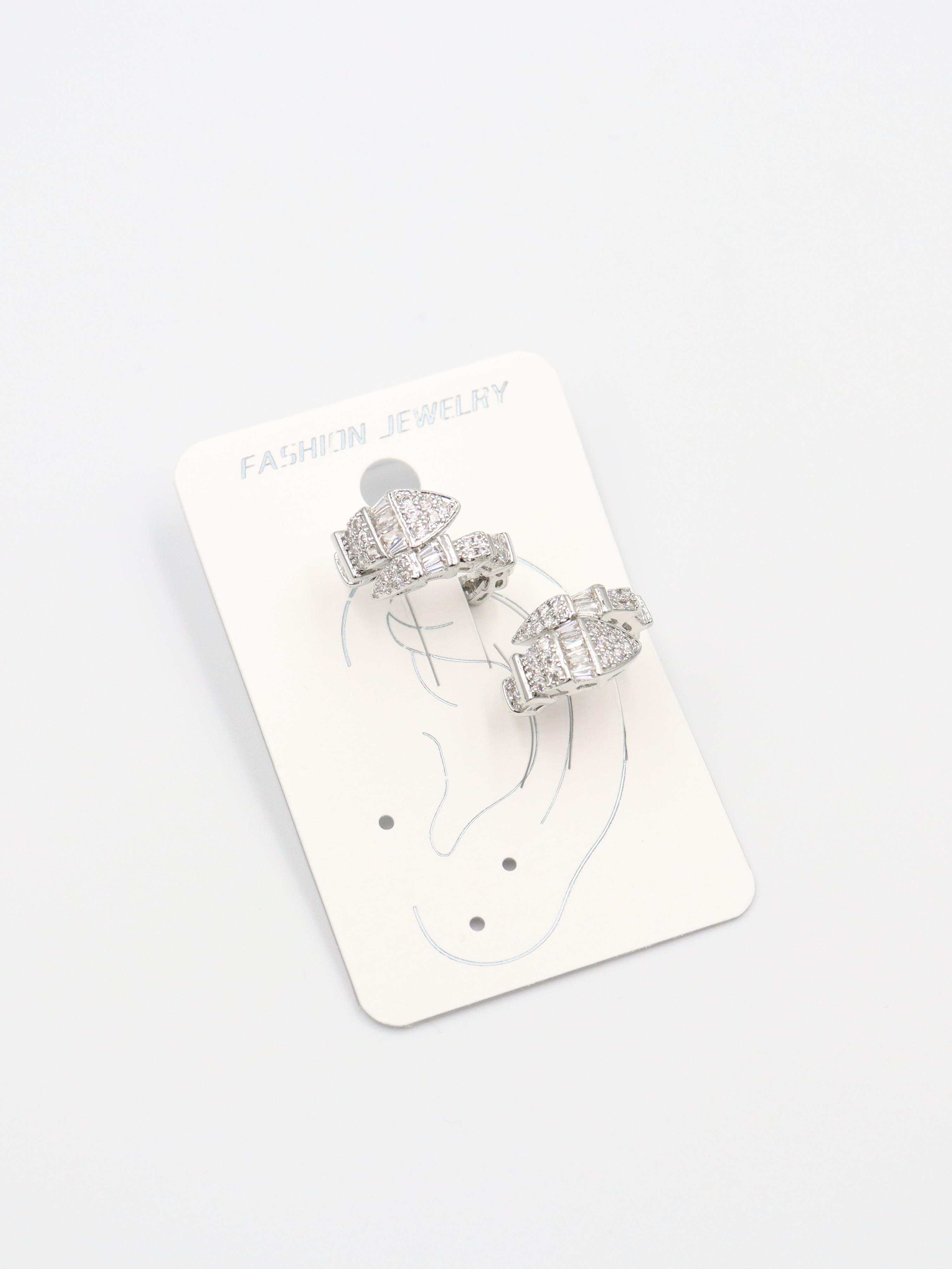 EARCUFF