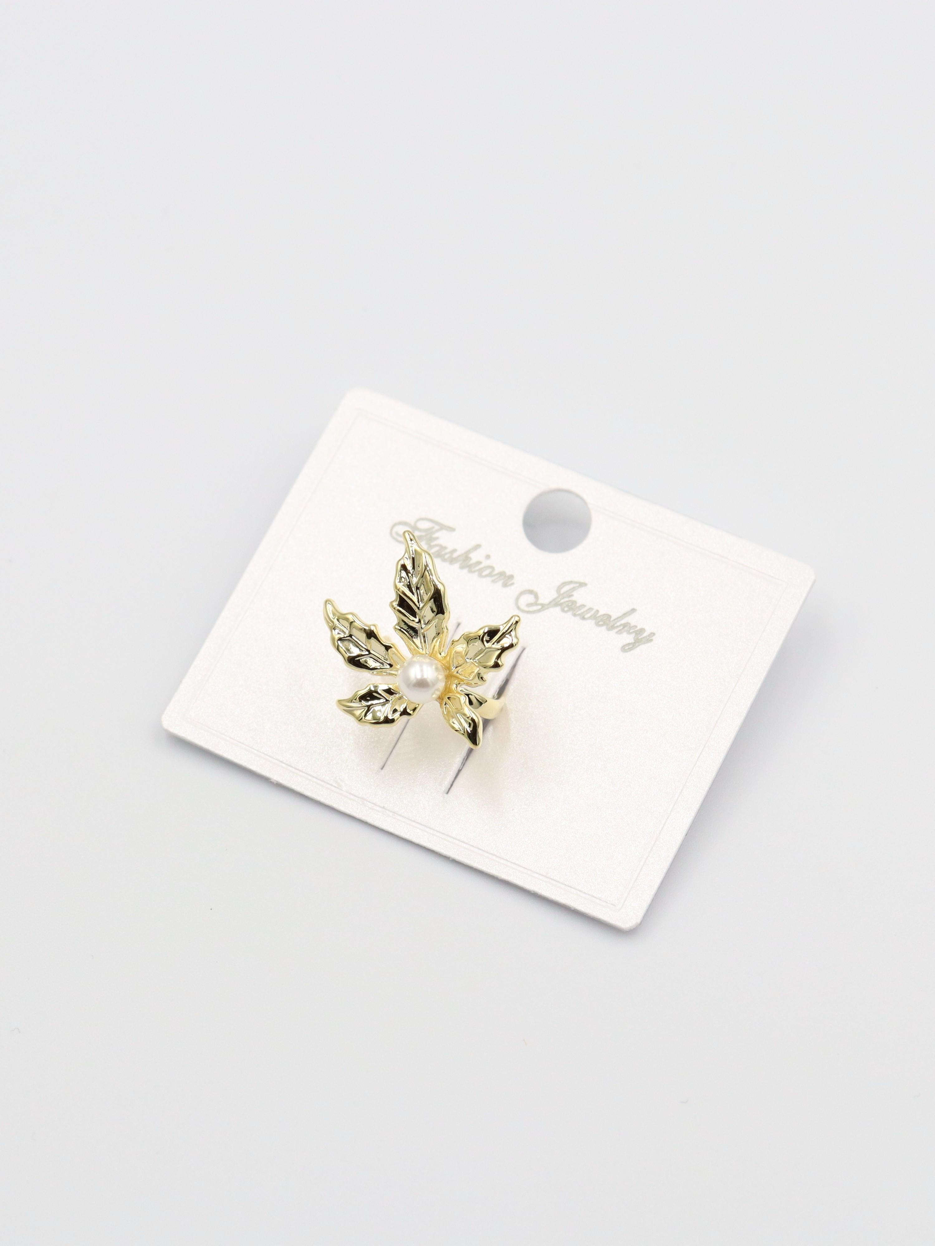 EARCUFF