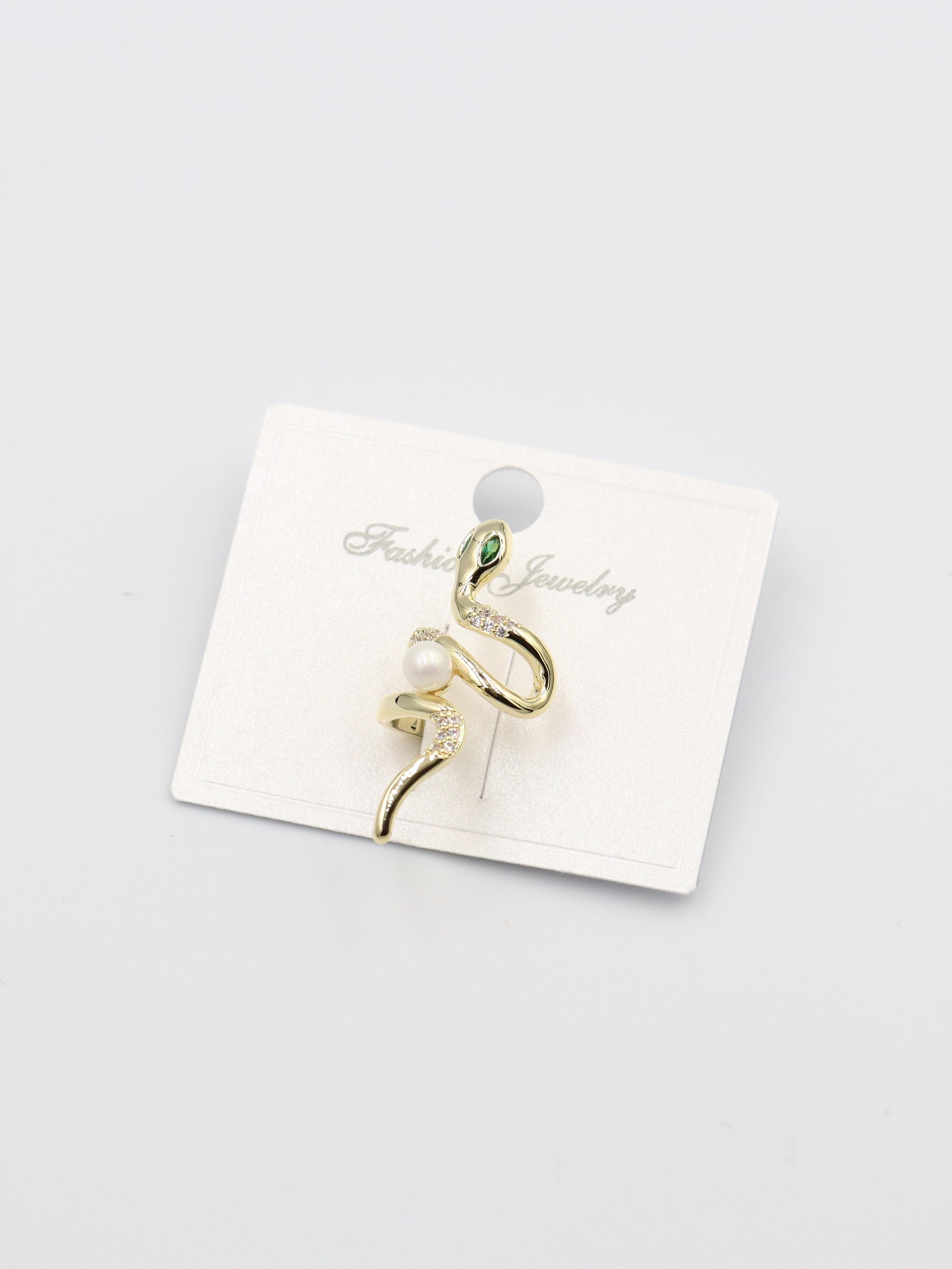EARCUFF