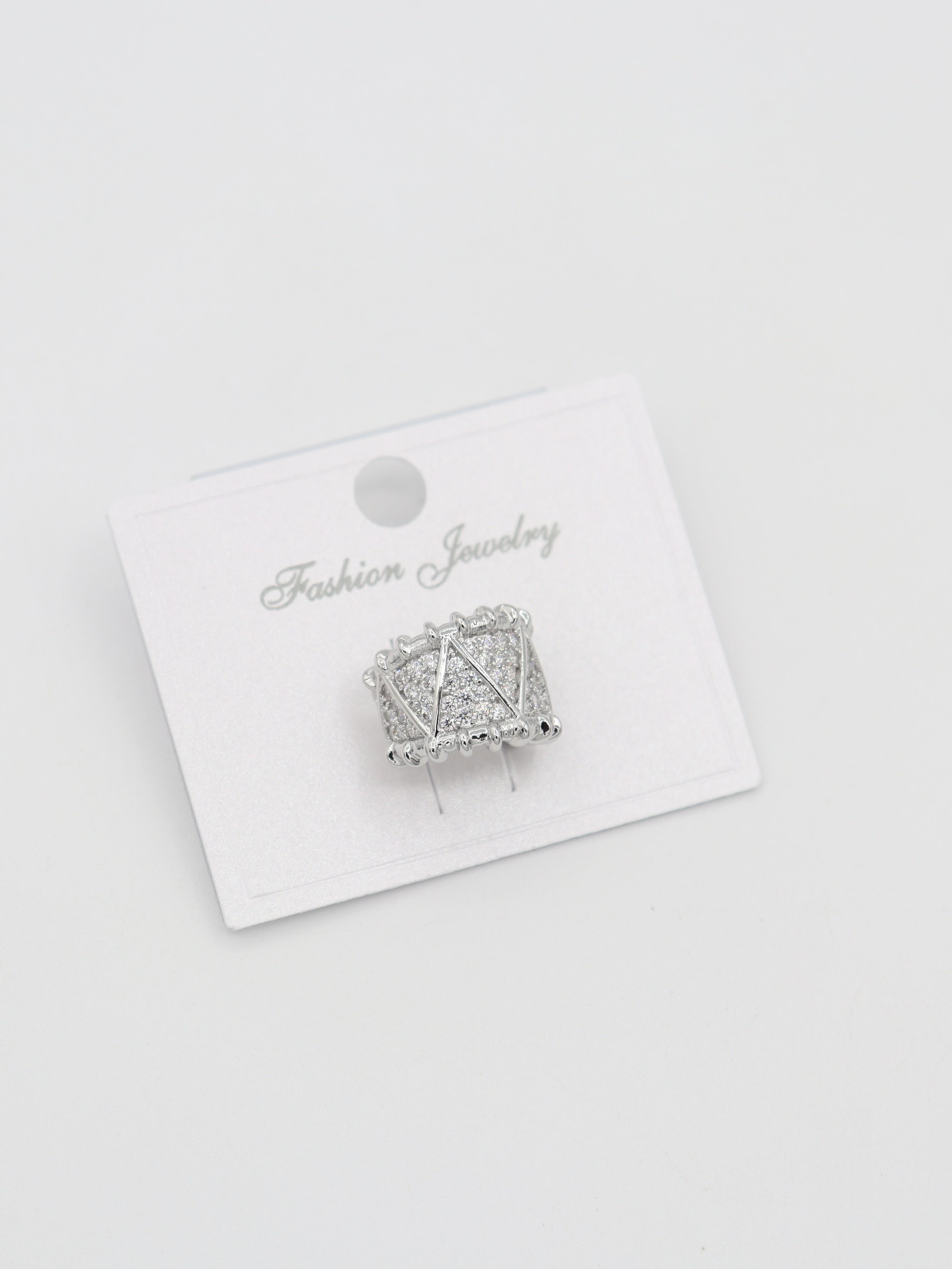 EARCUFF