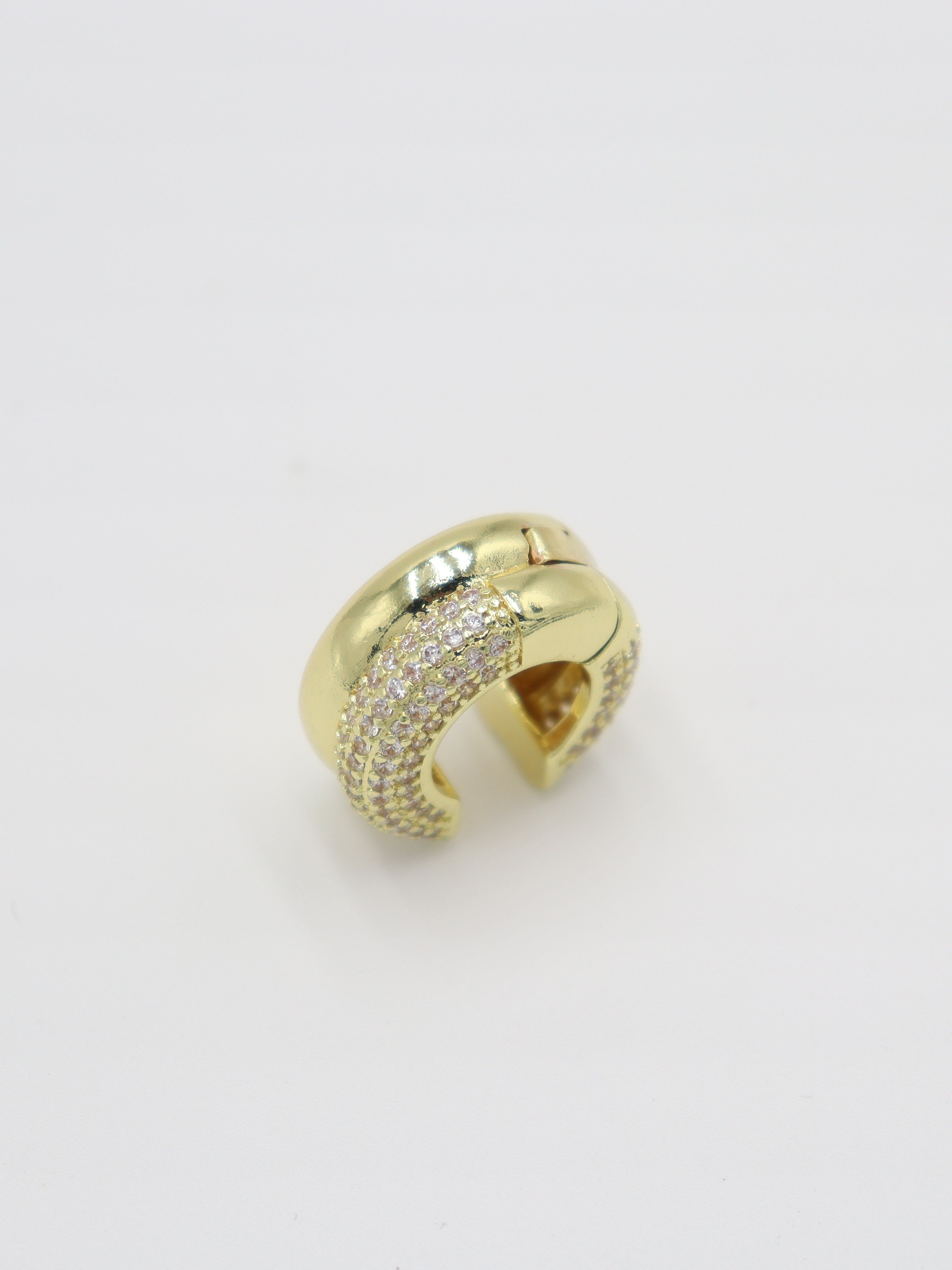 EARCUFF