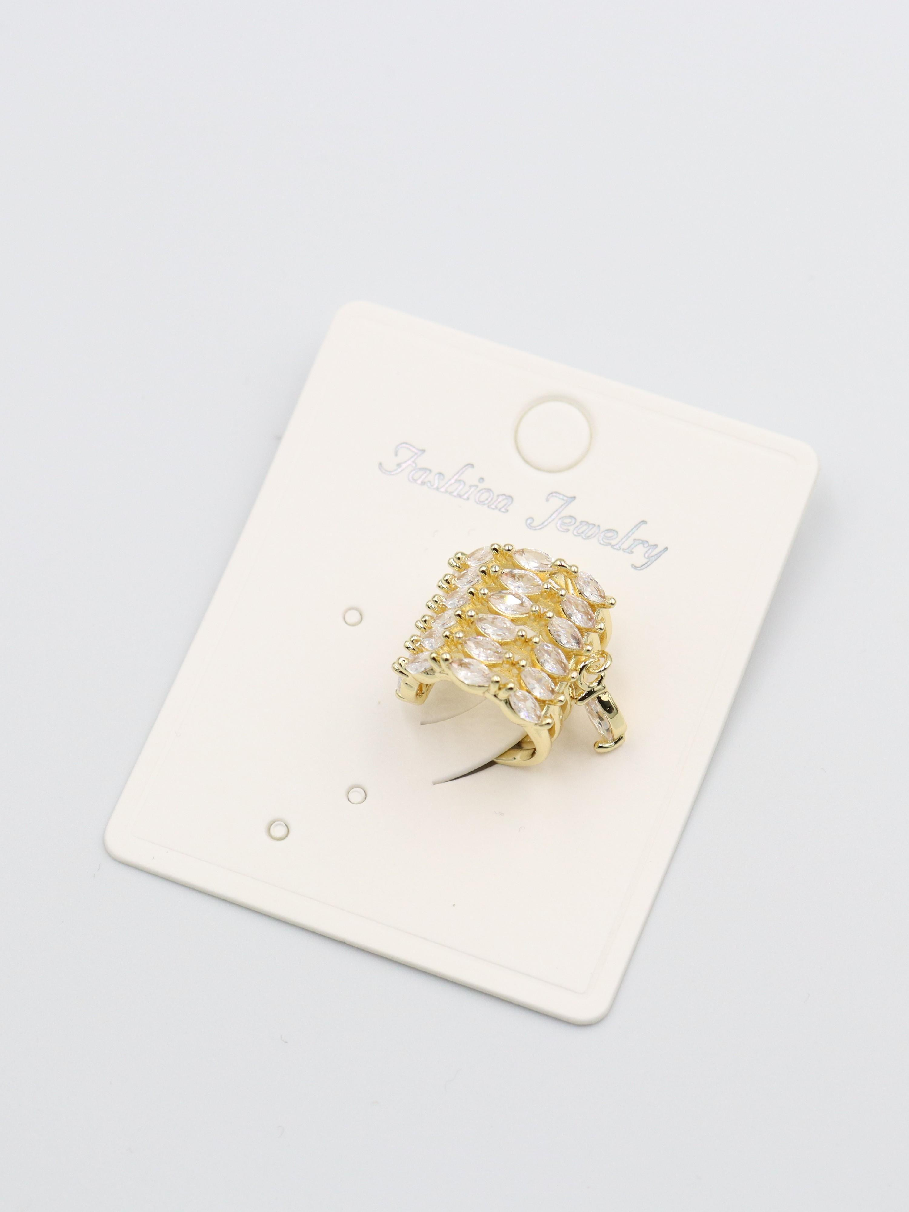 EARCUFF