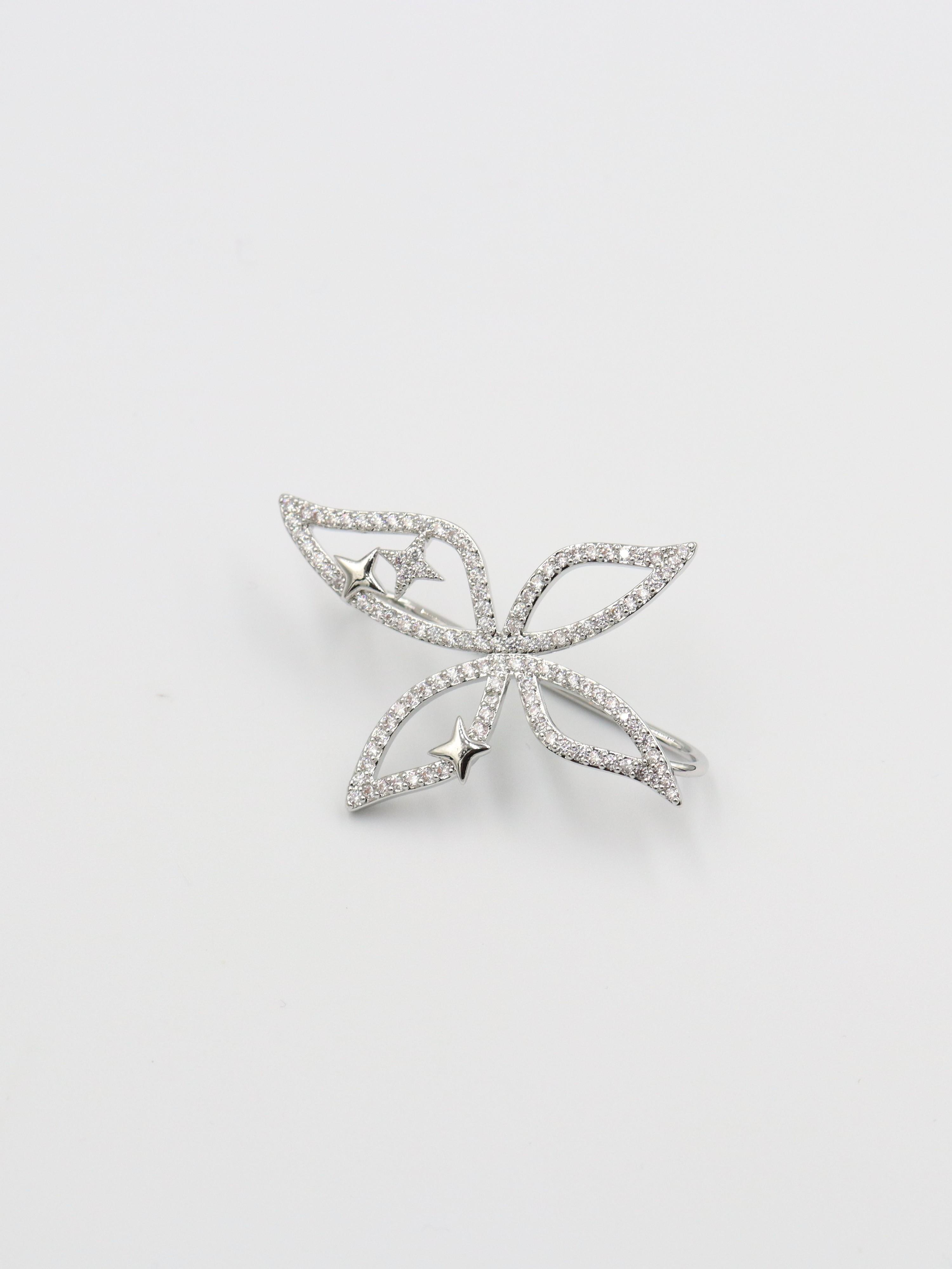 EARCUFF