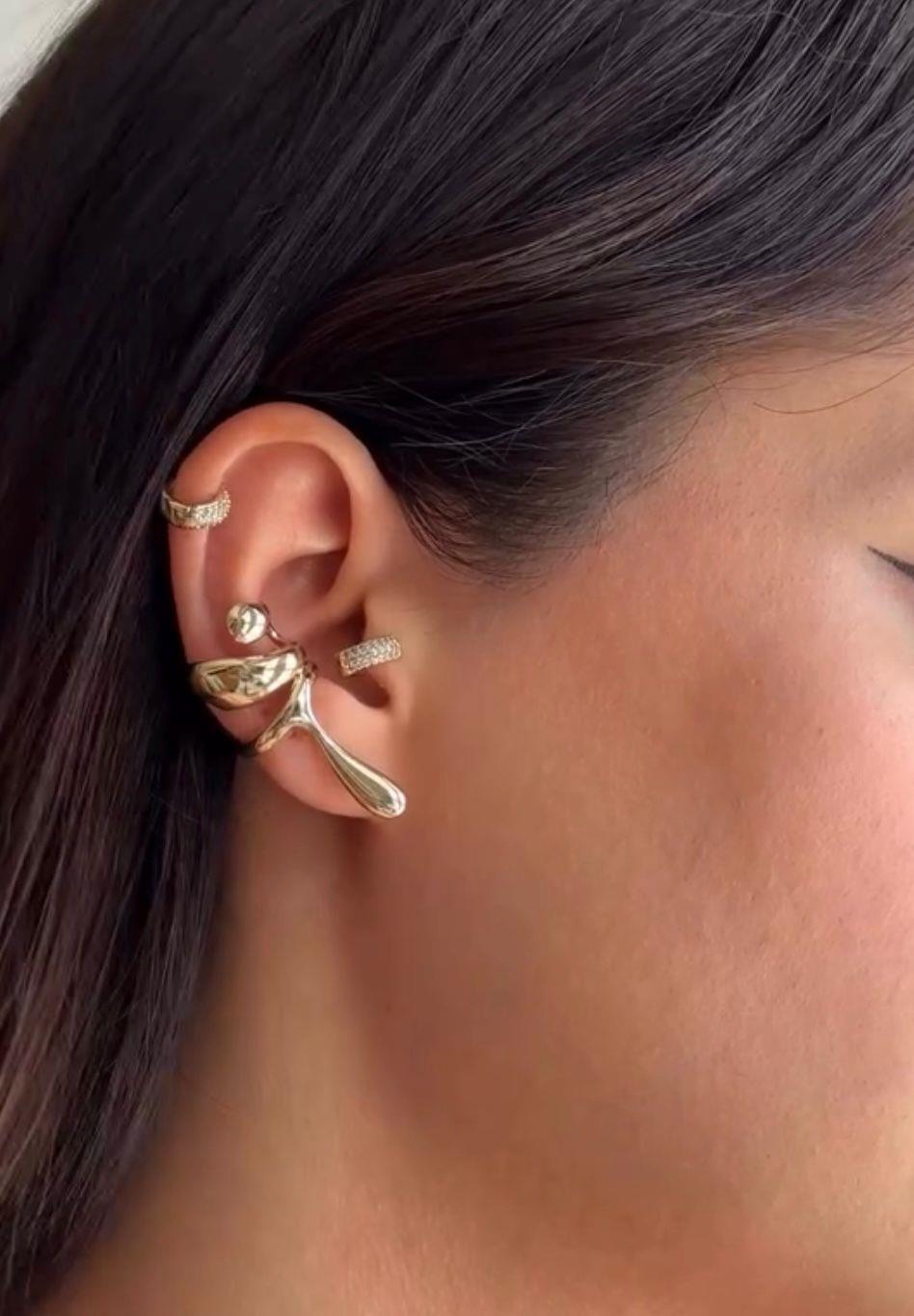 EARCUFF