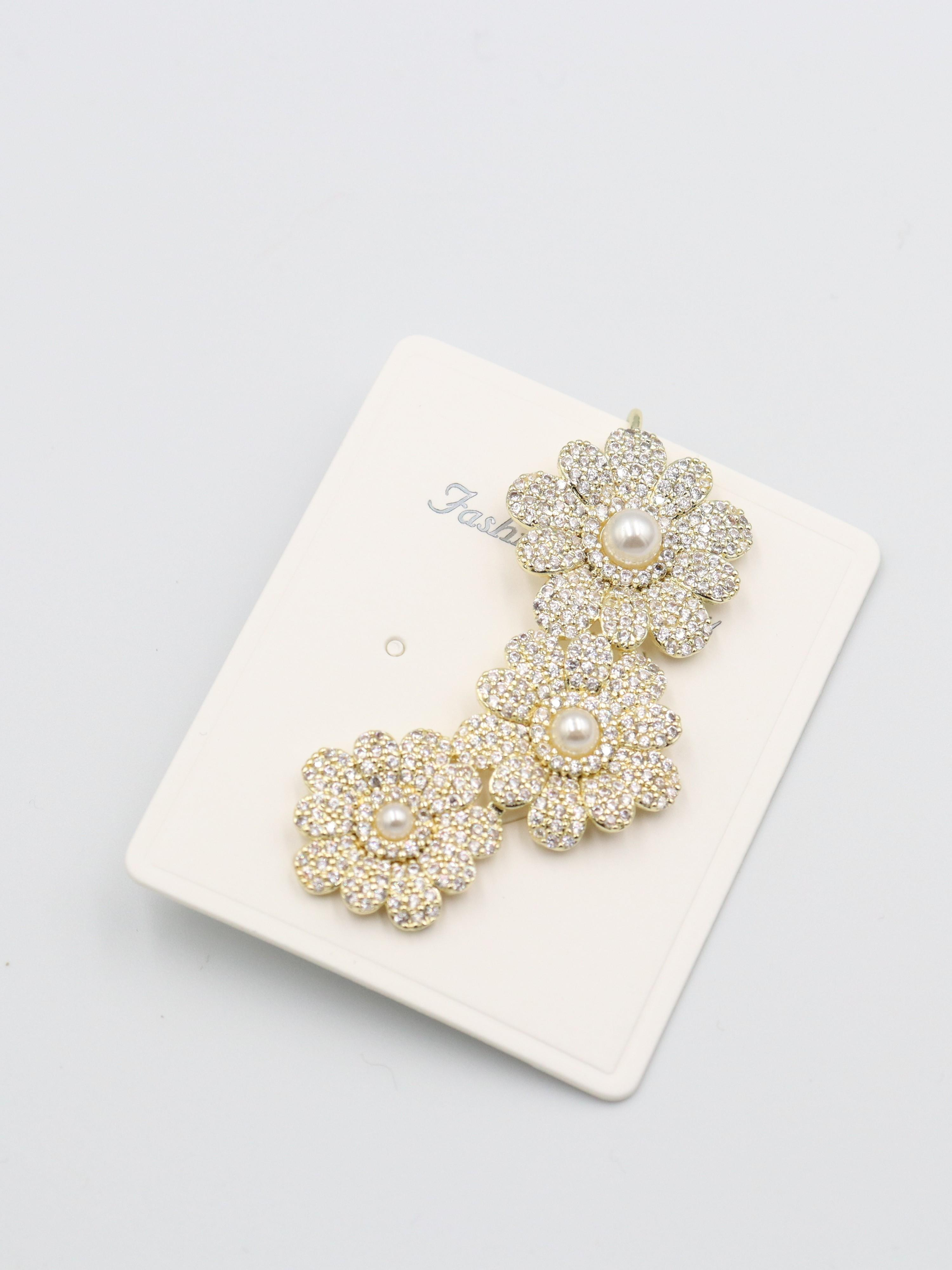 EARCUFF