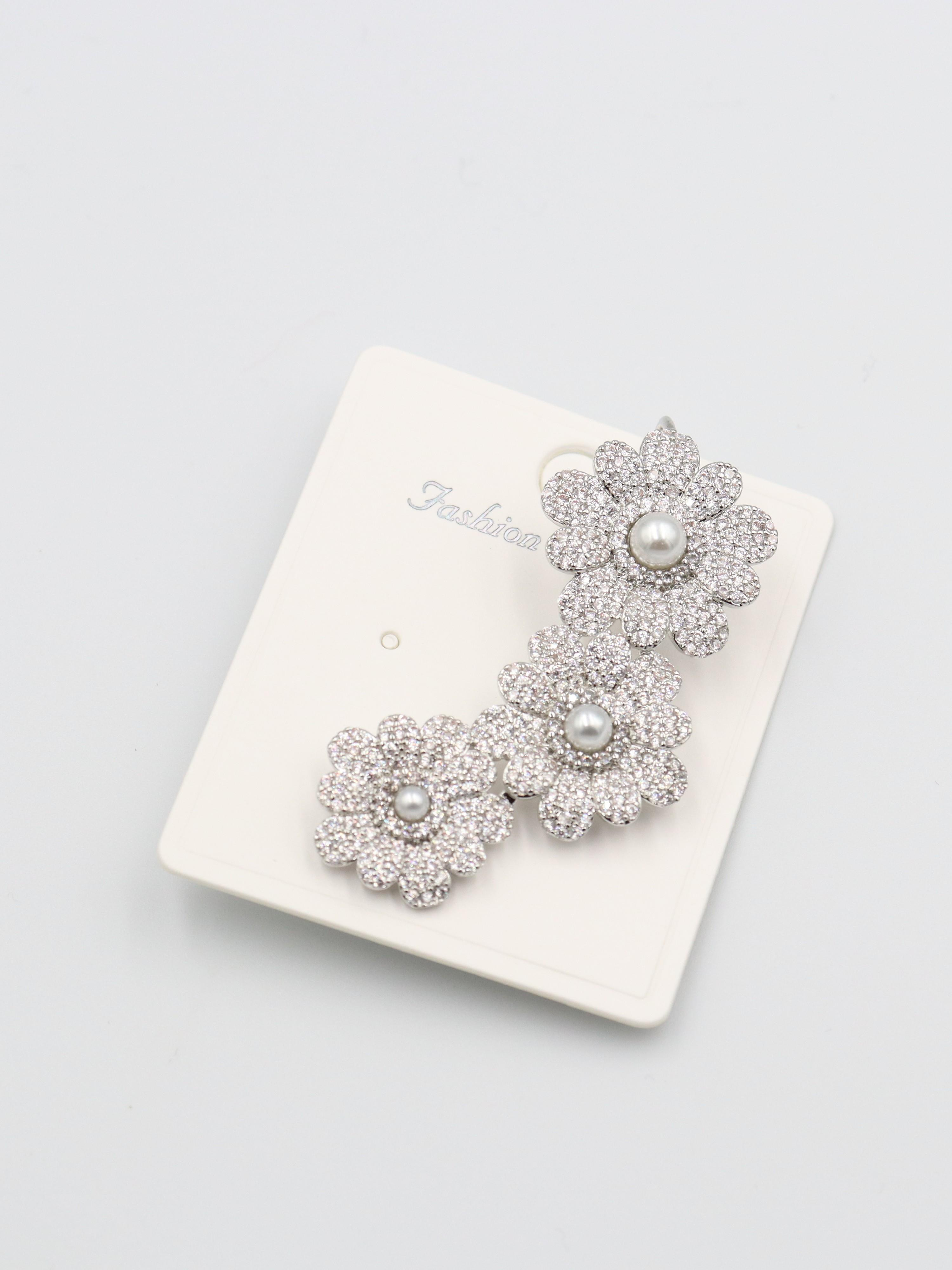 EARCUFF