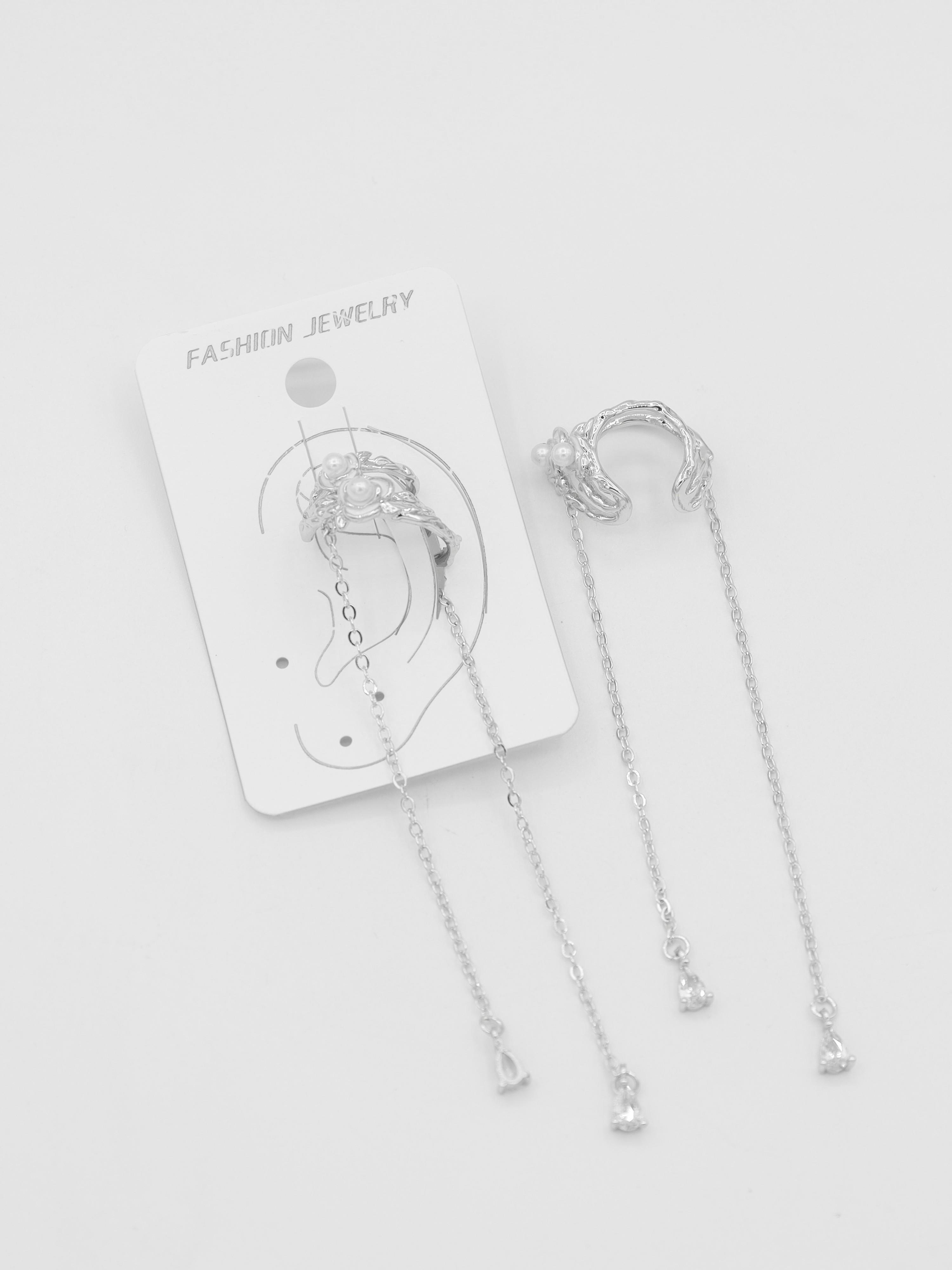 EARCUFF