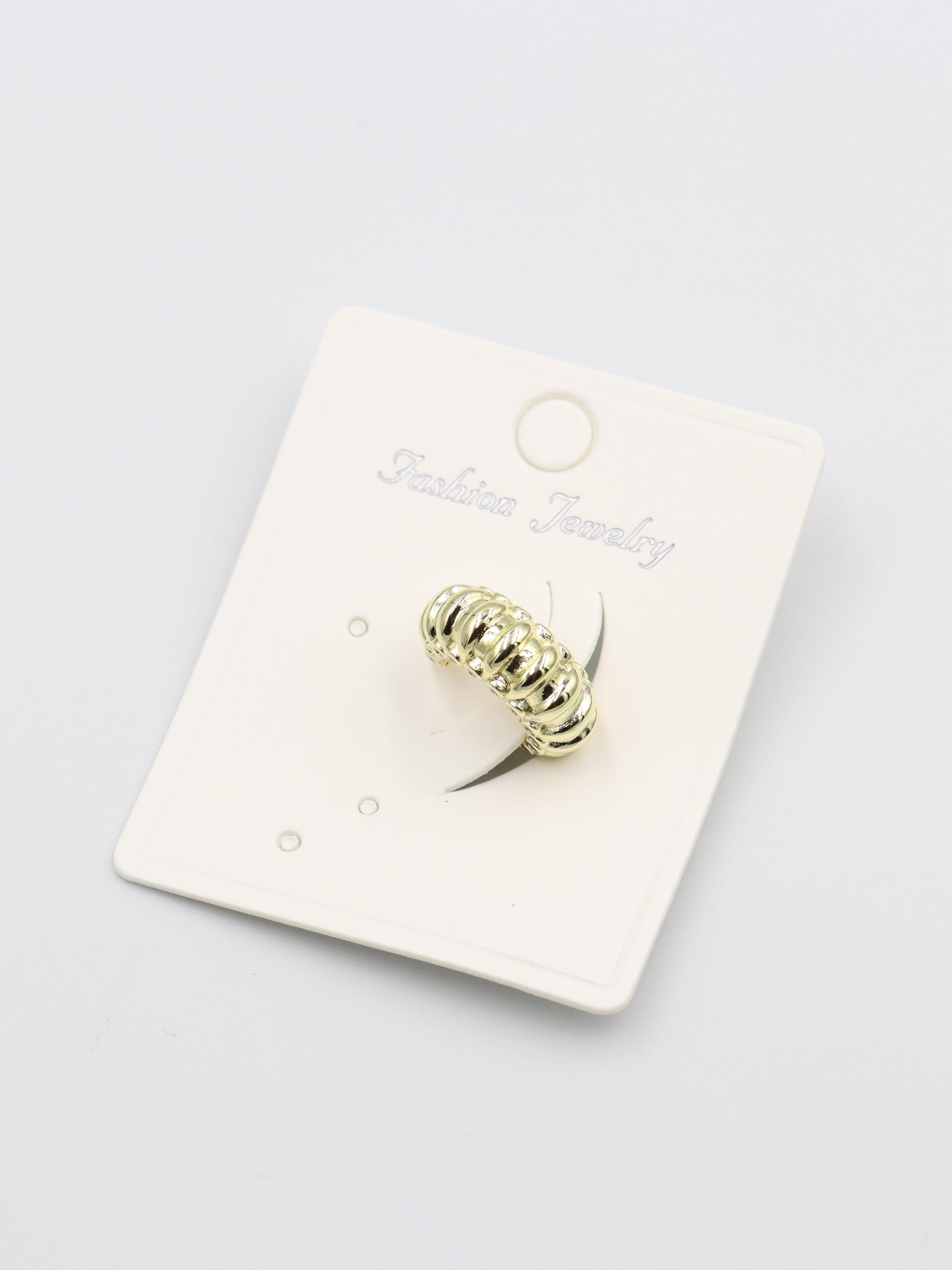 EARCUFF