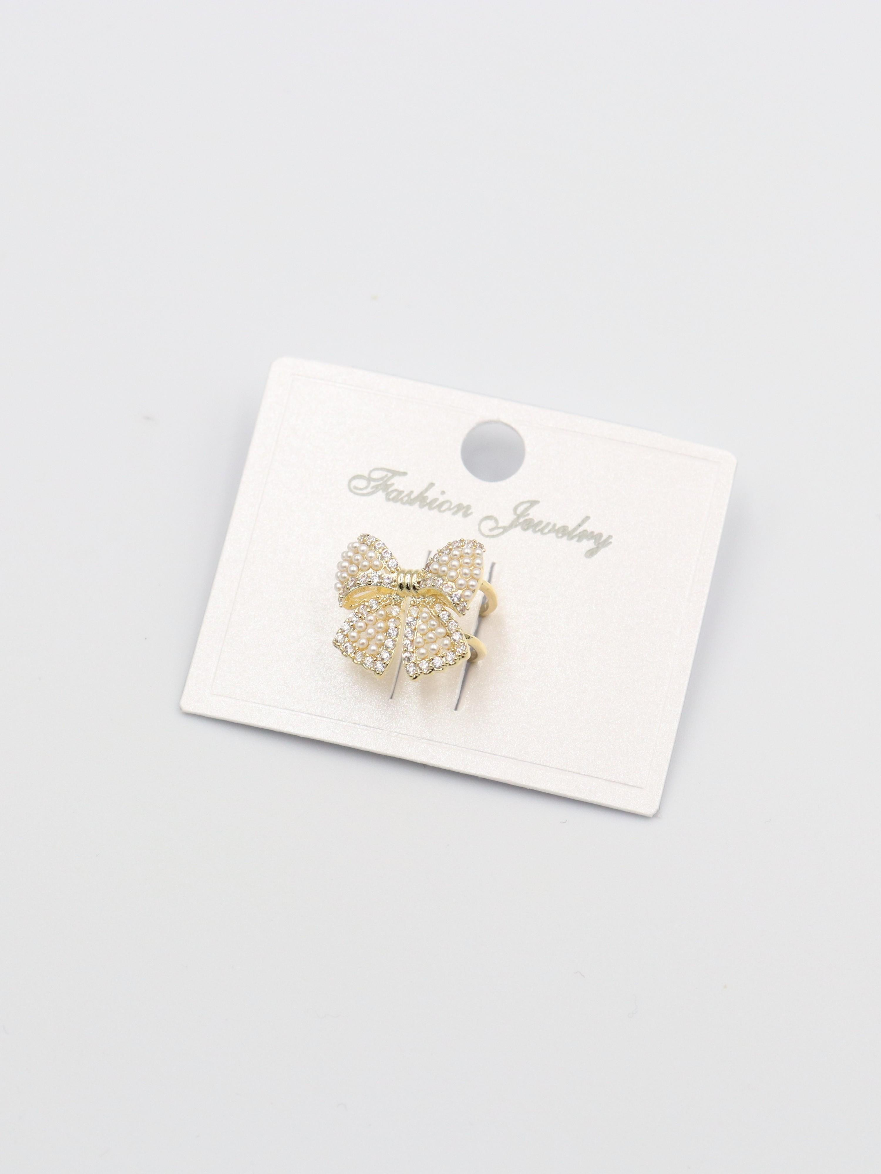 EARCUFF