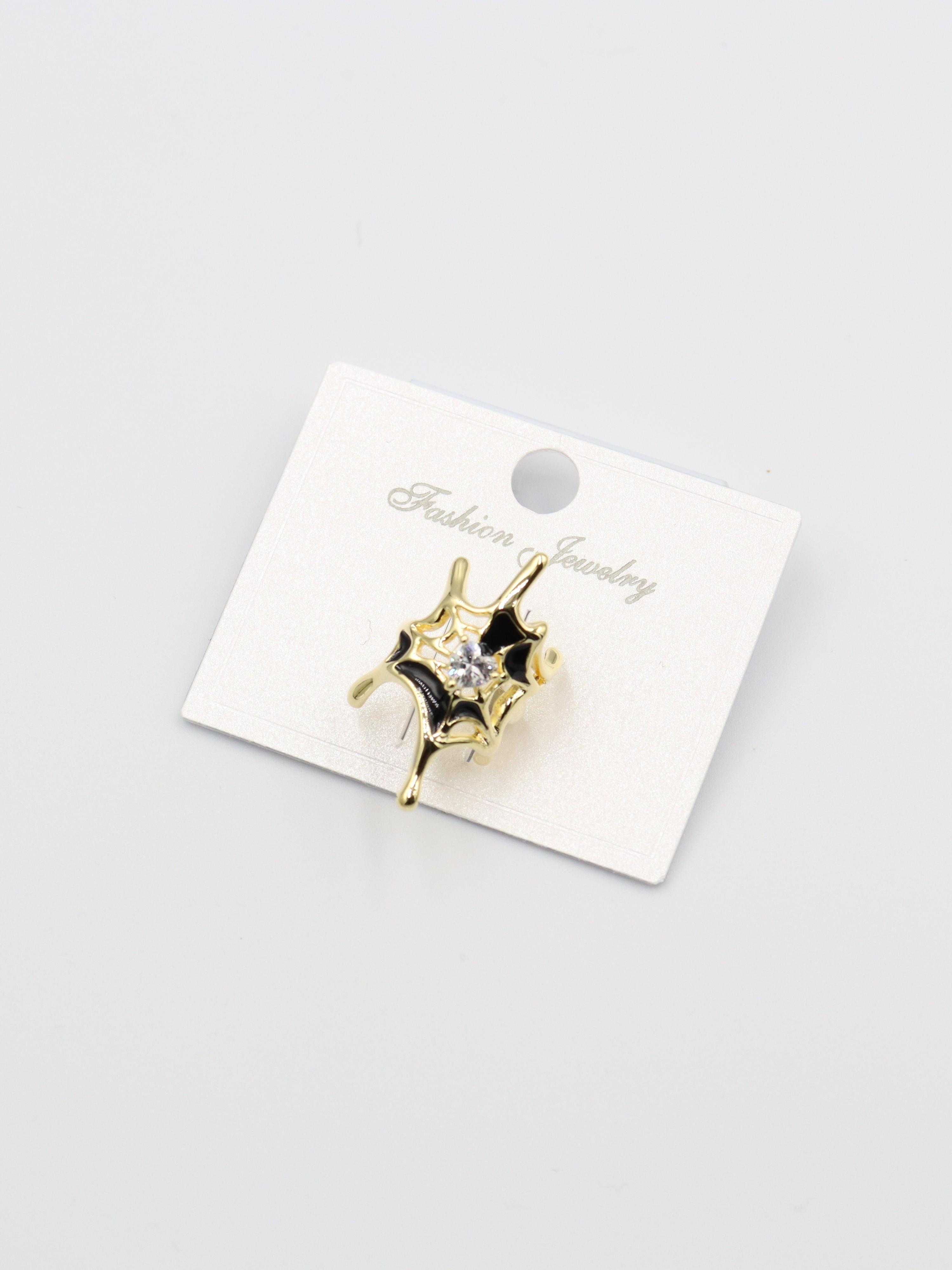 EARCUFF