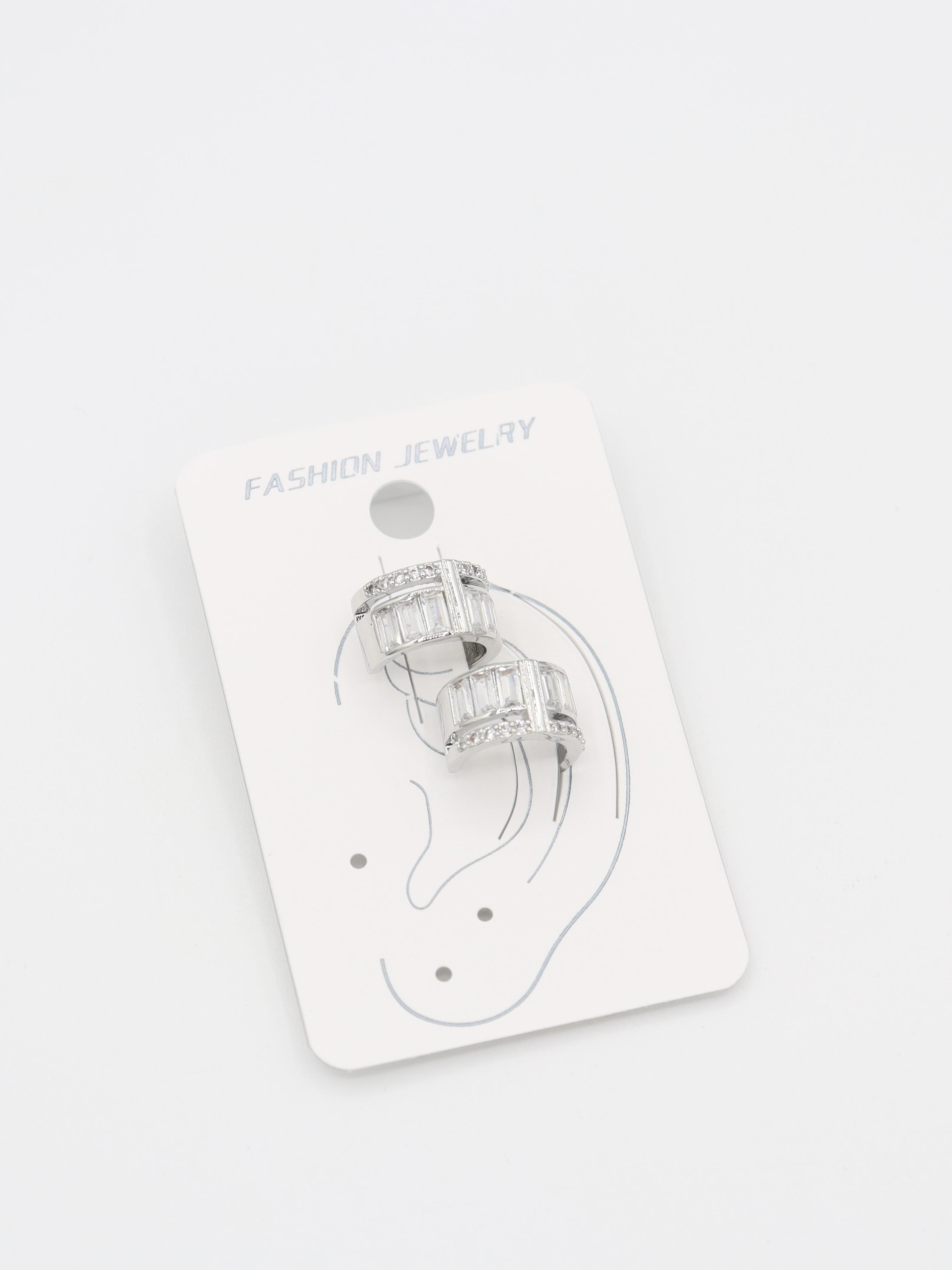 EARCUFF