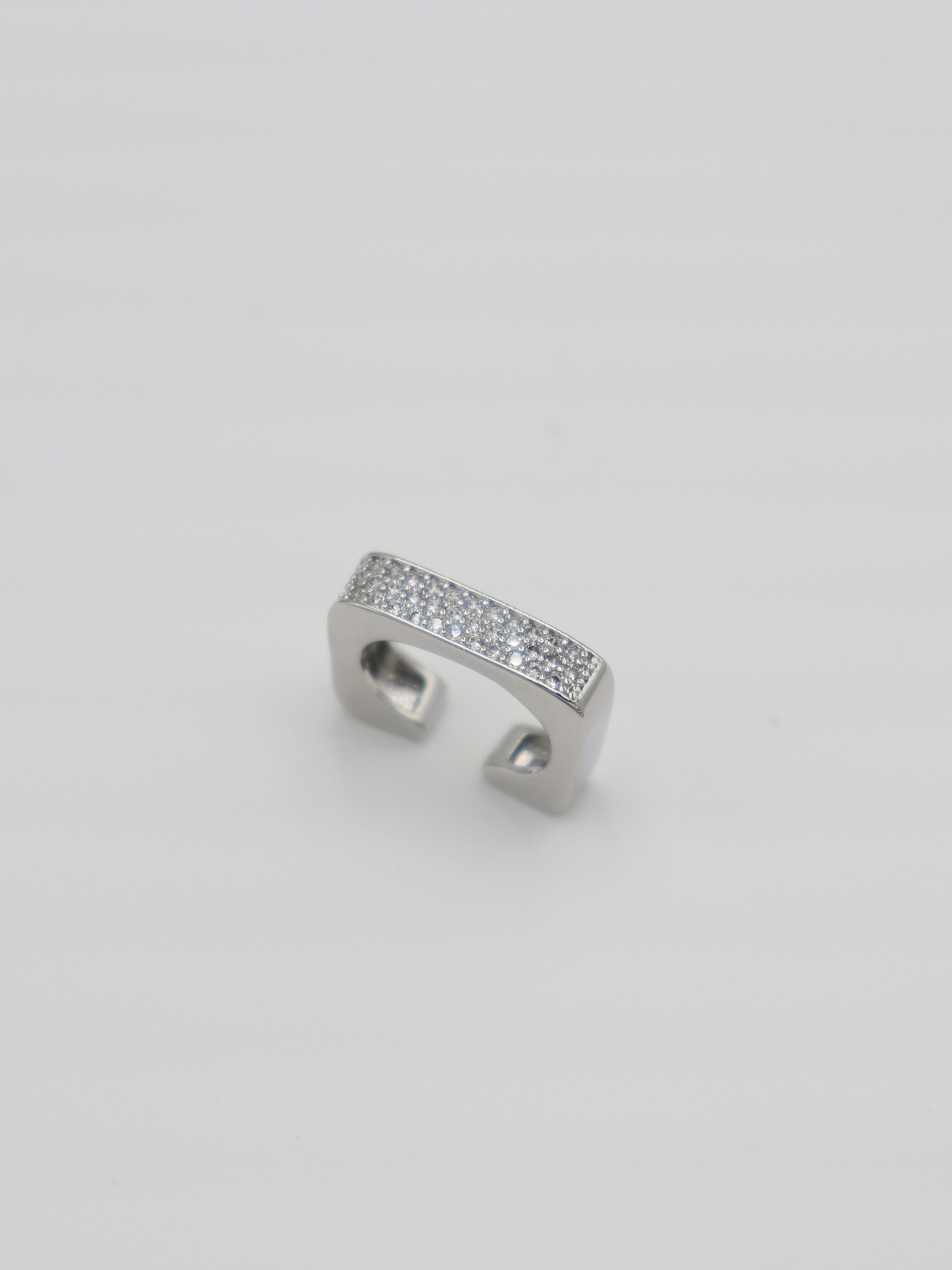 EARCUFF