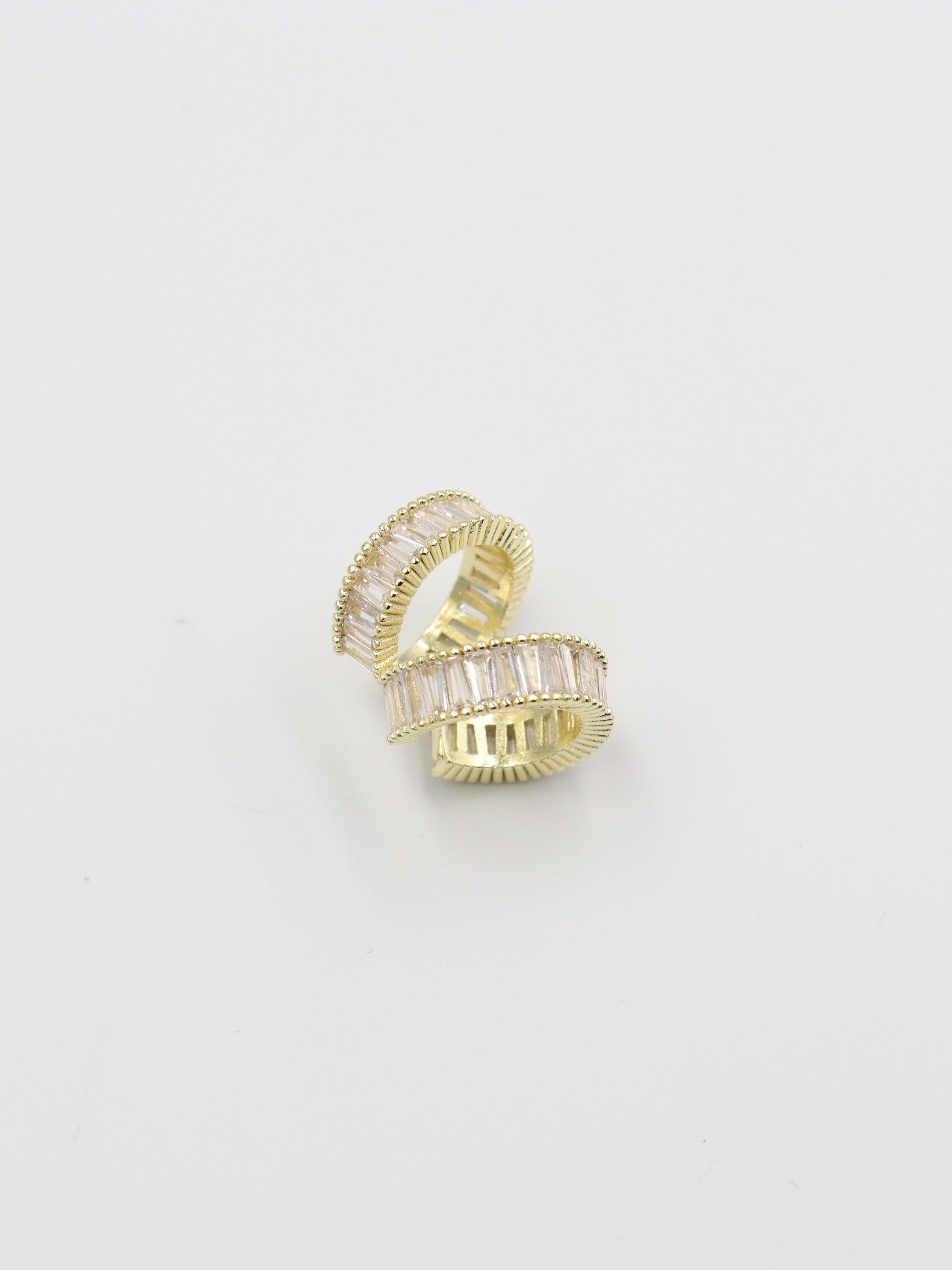 EARCUFF