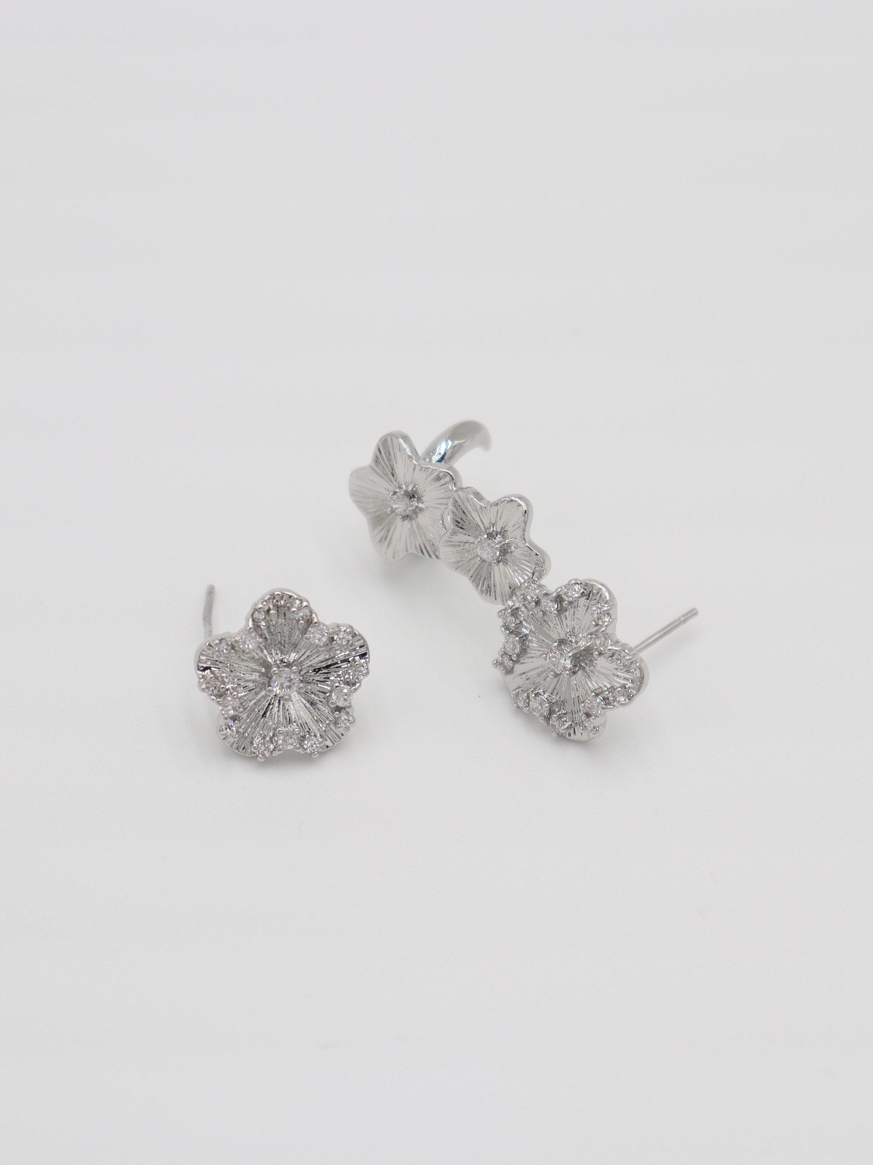 EARCUFF