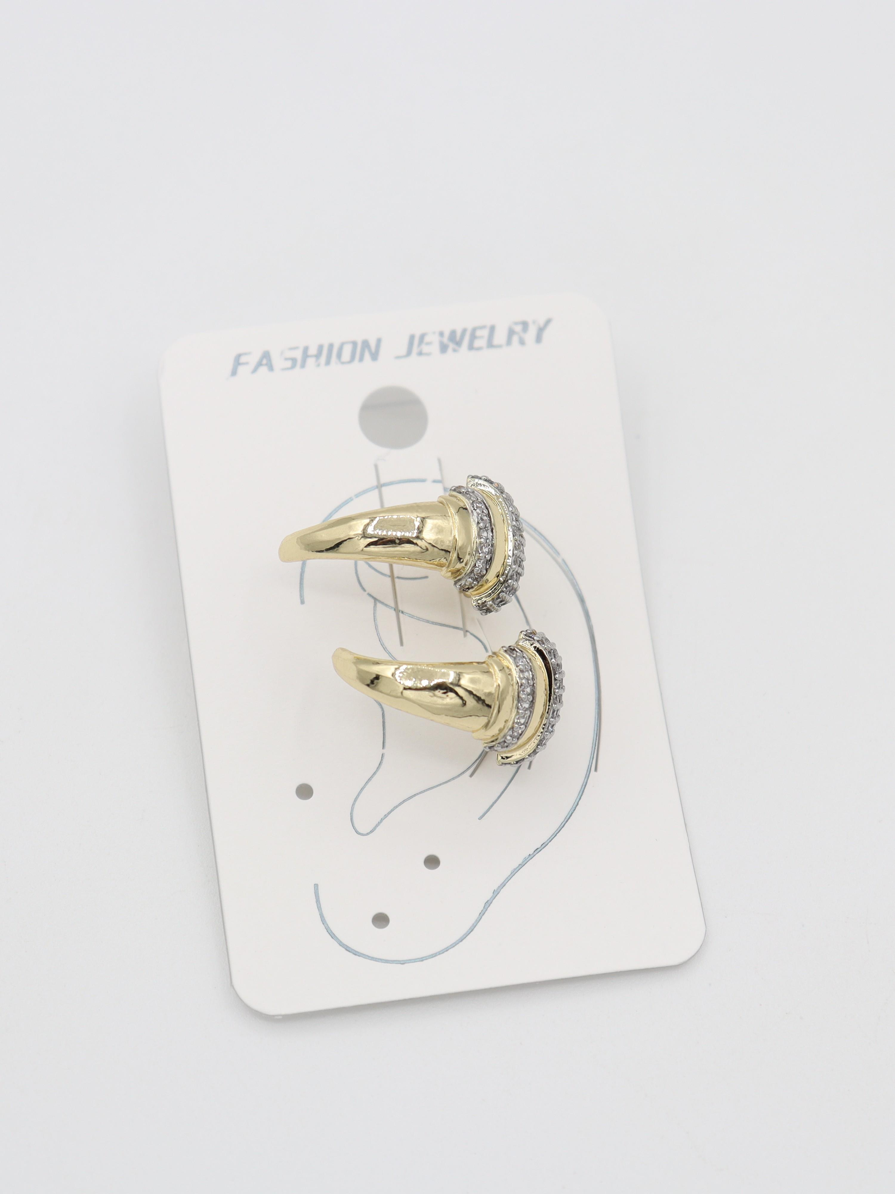 EARCUFF