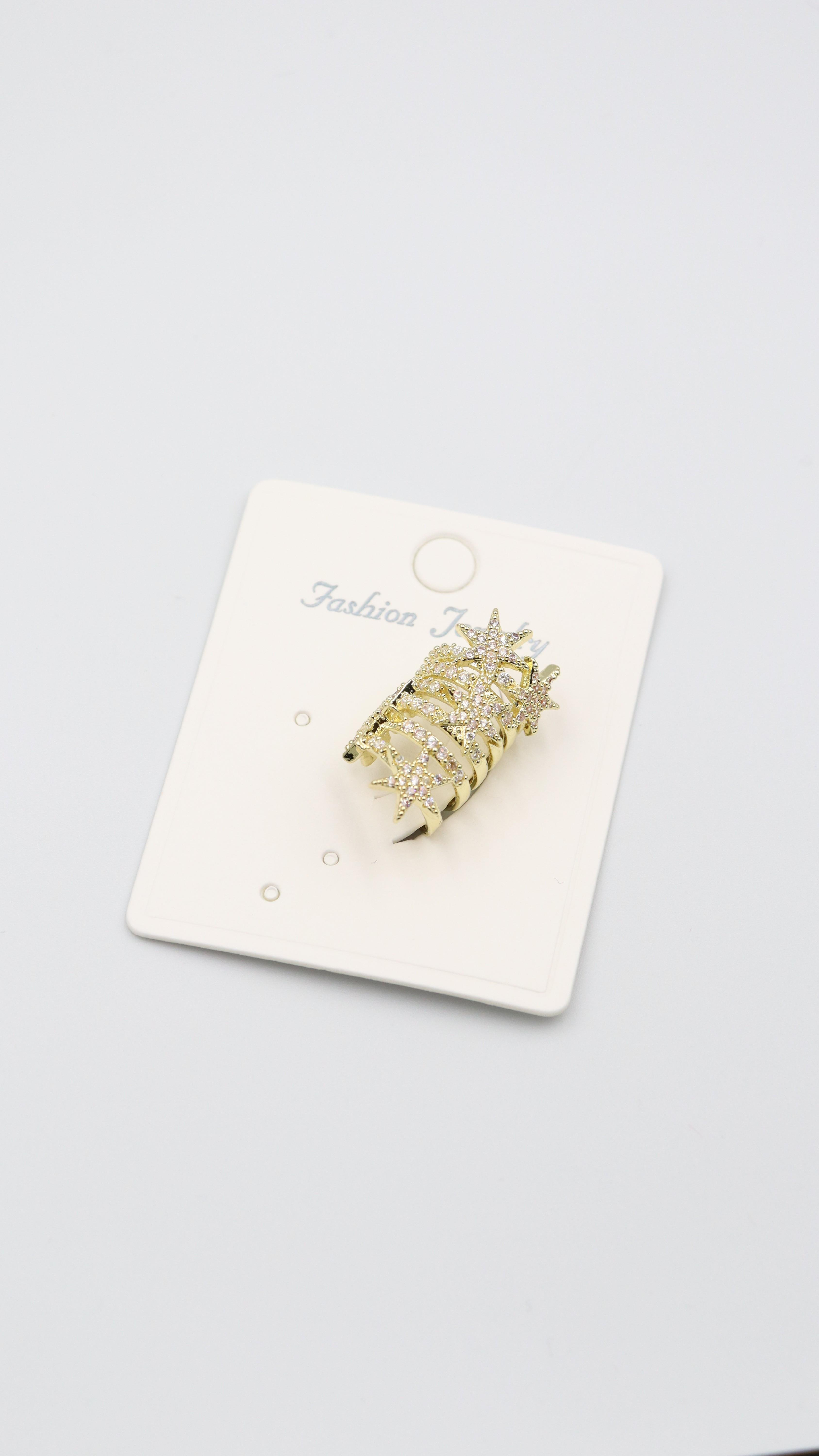 EARCUFF