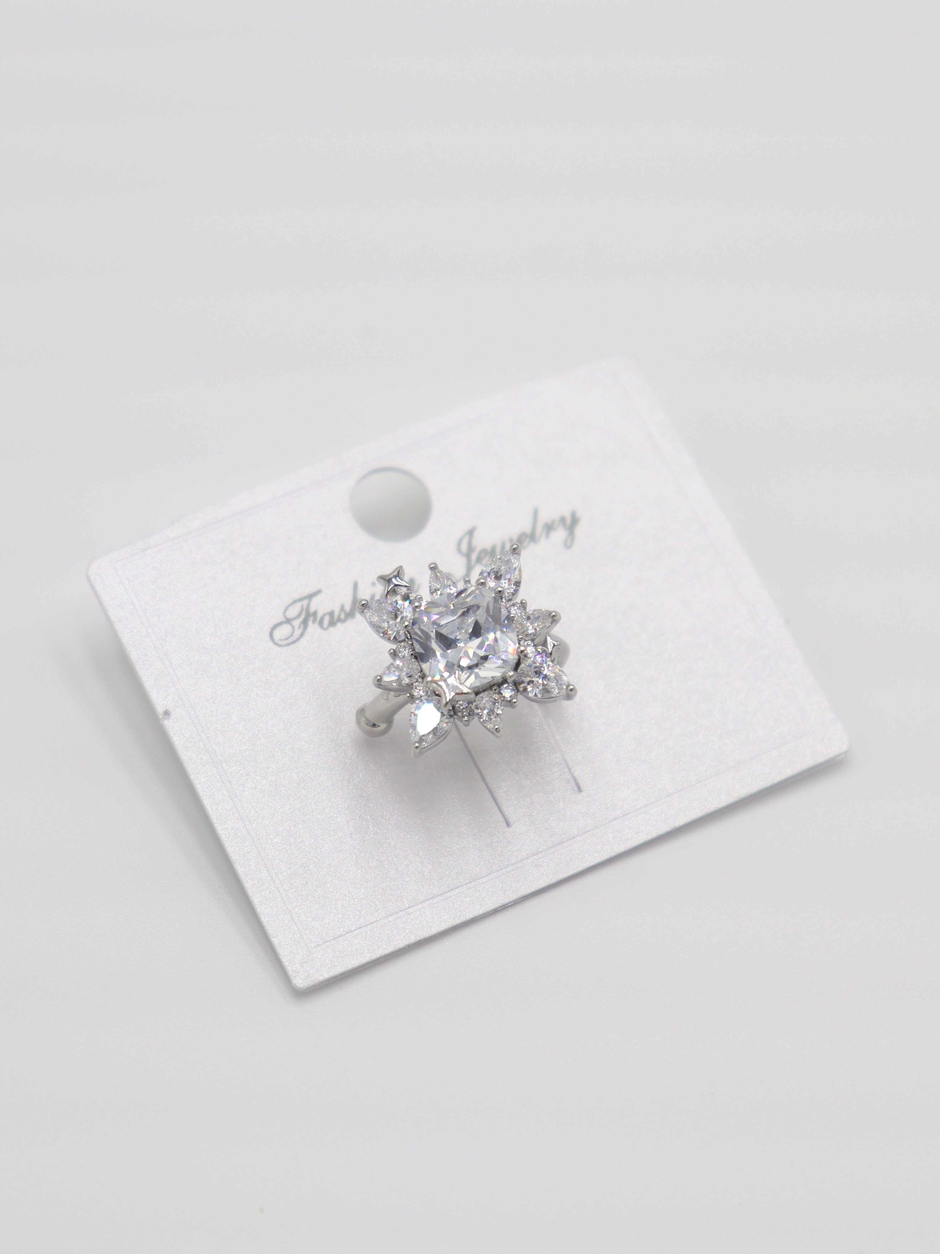 EARCUFF