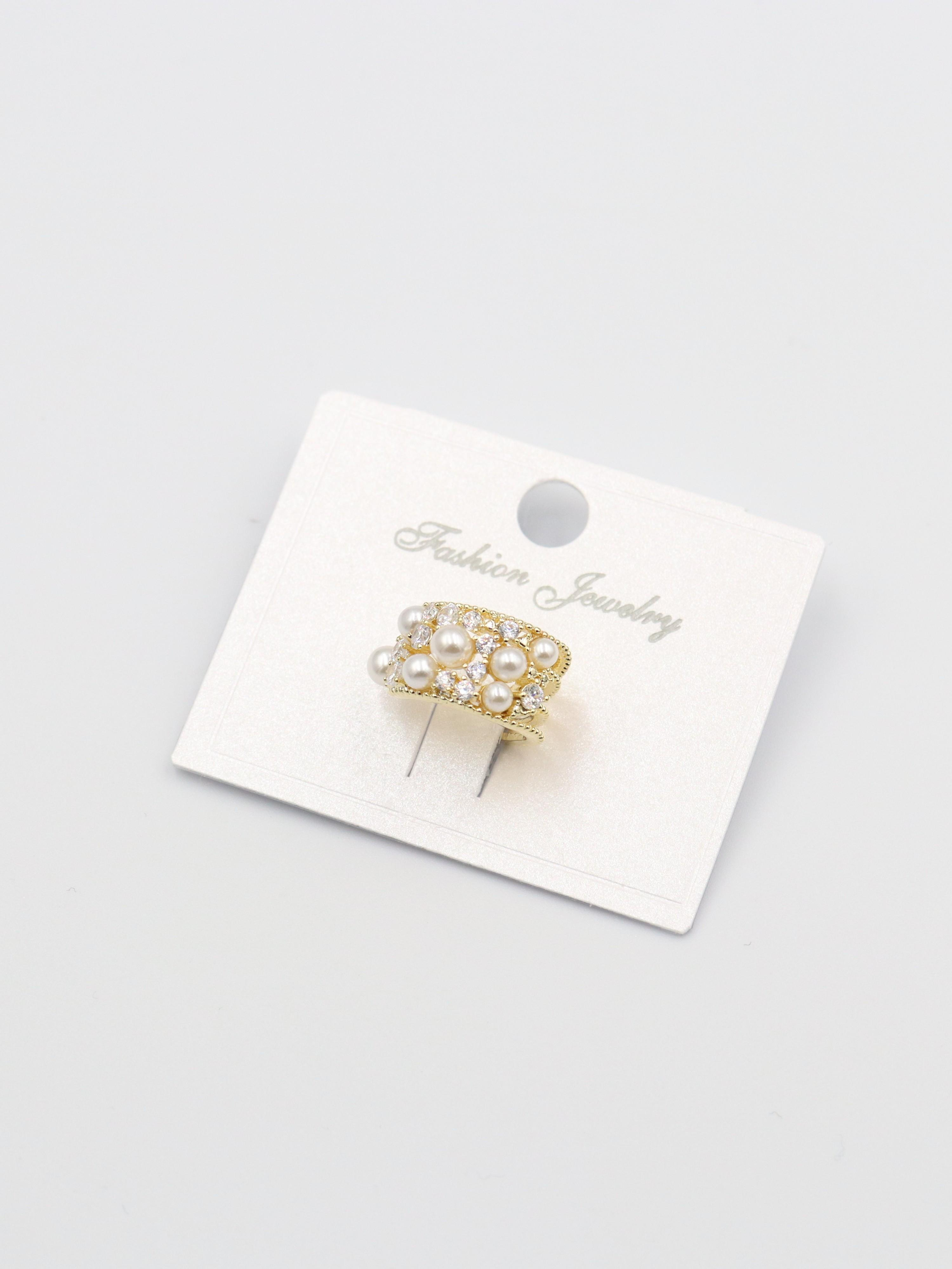 EARCUFF
