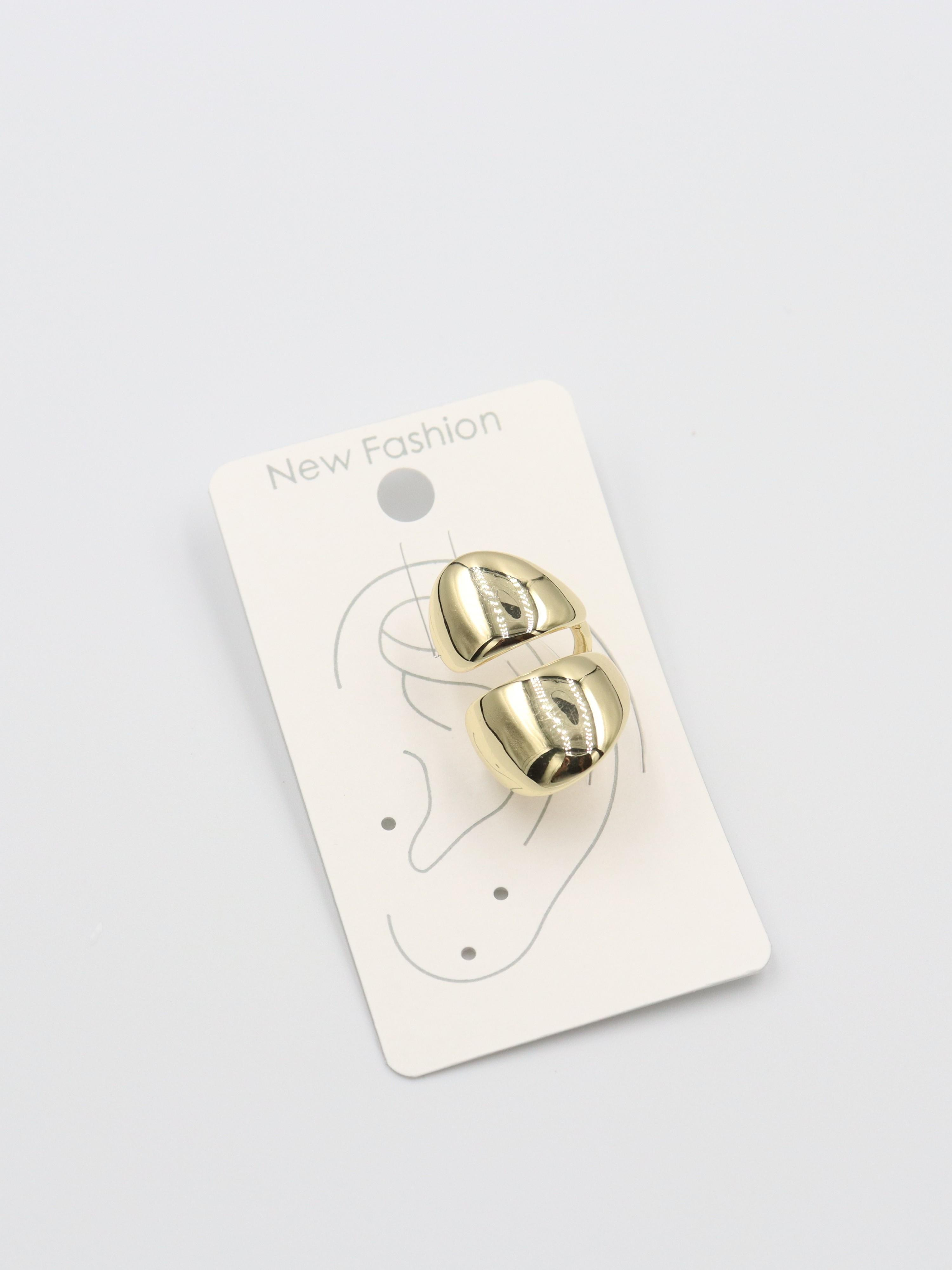 EARCUFF