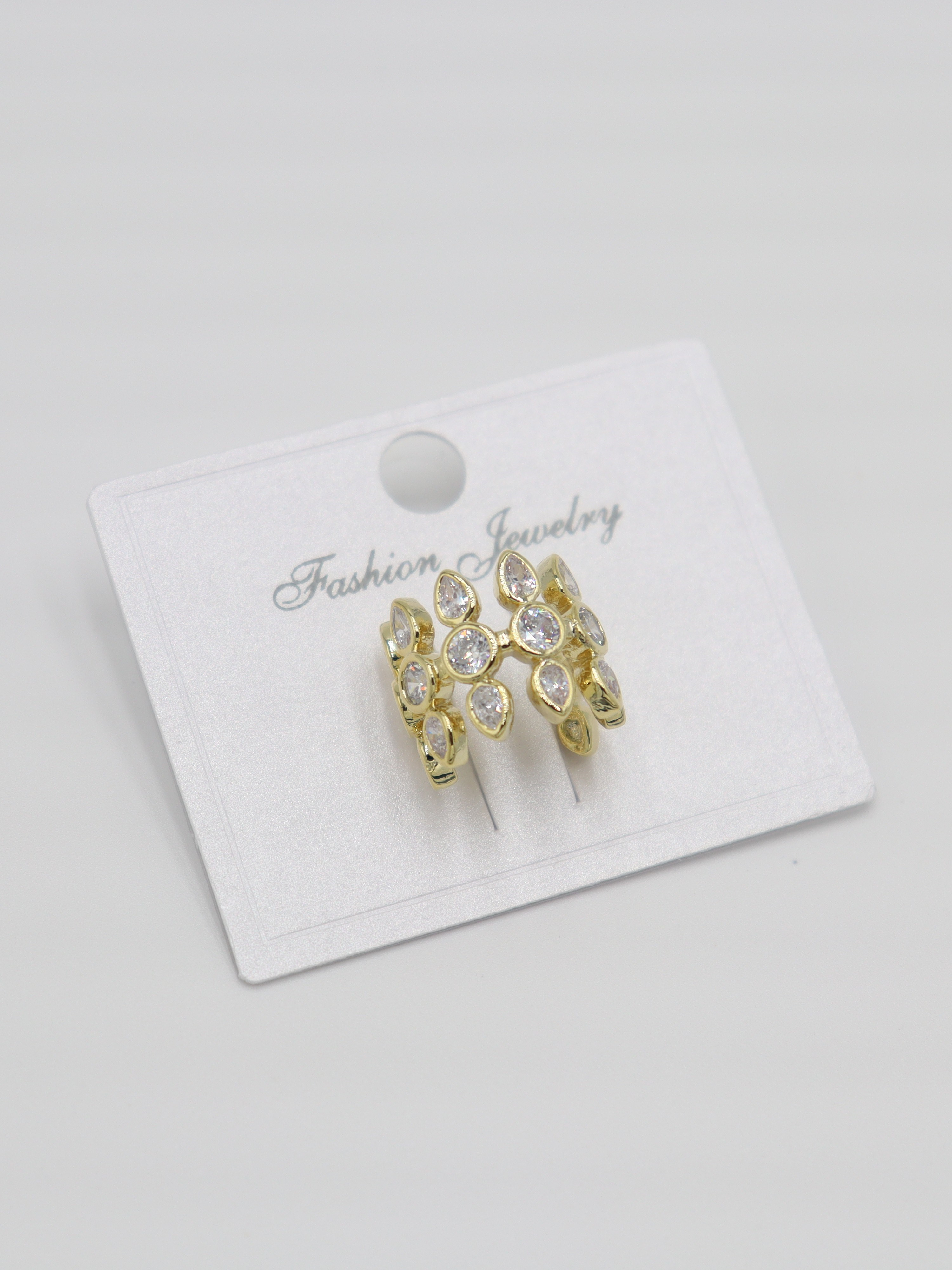 EARCUFF