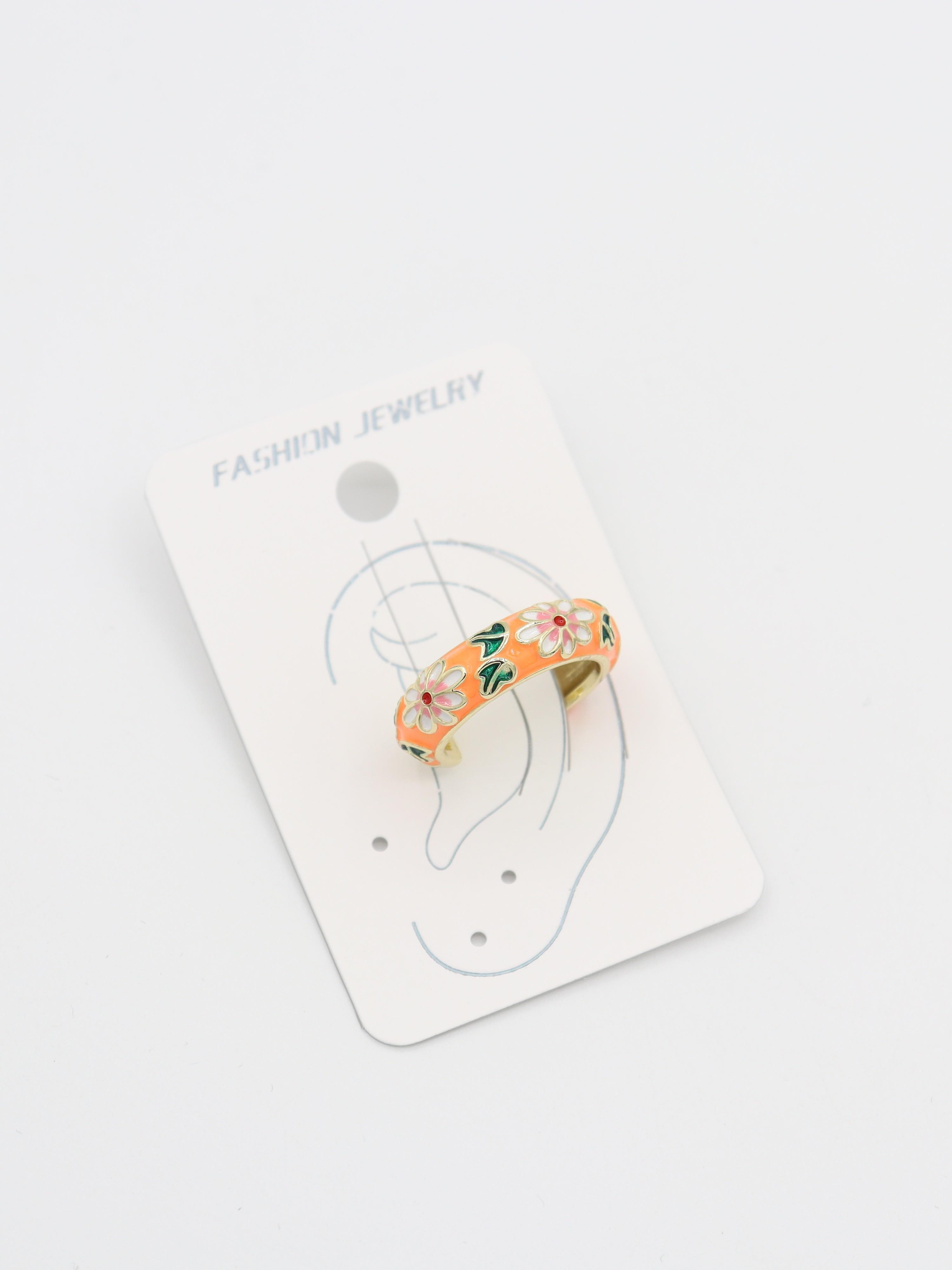 EARCUFF