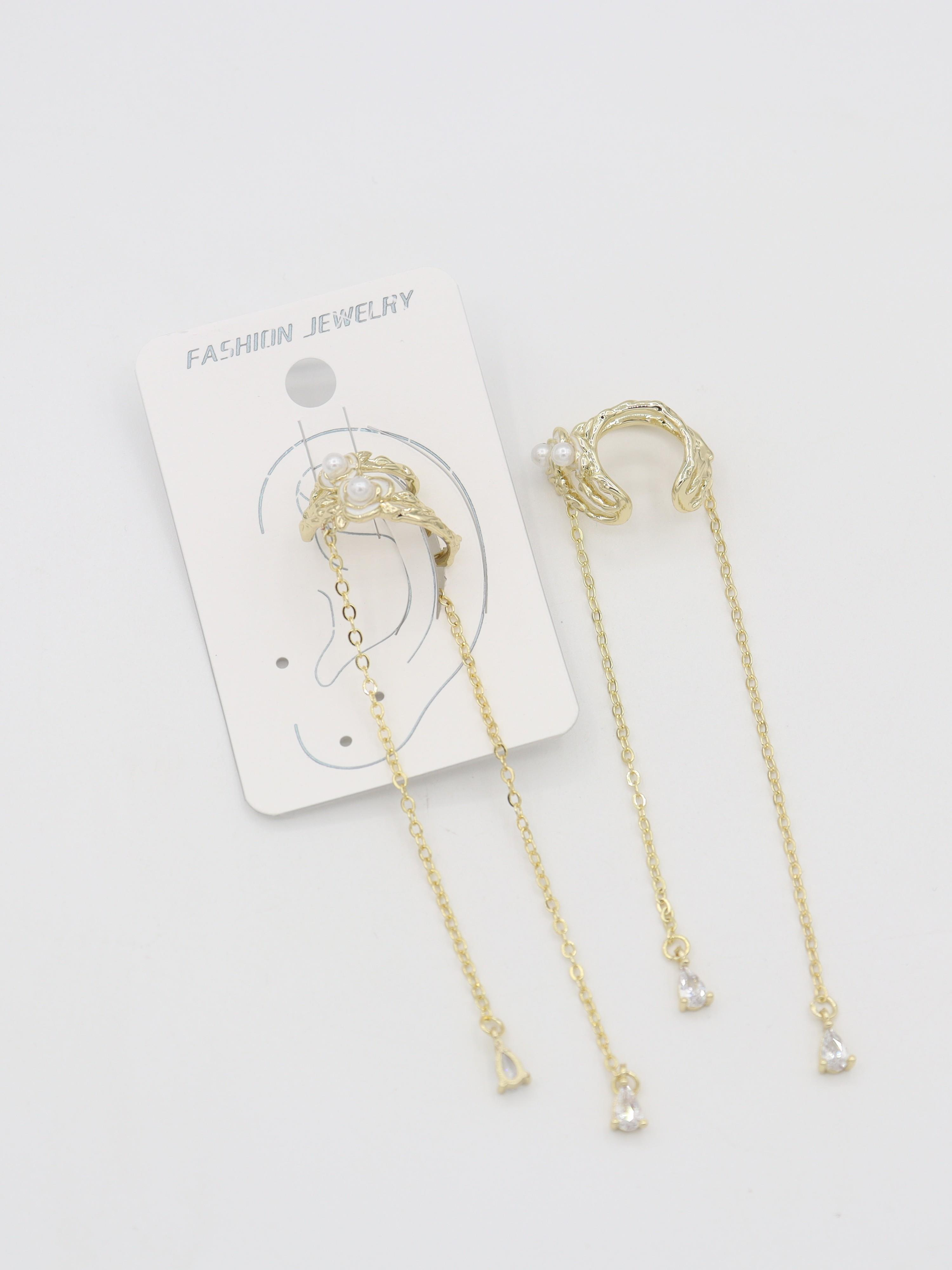 EARCUFF