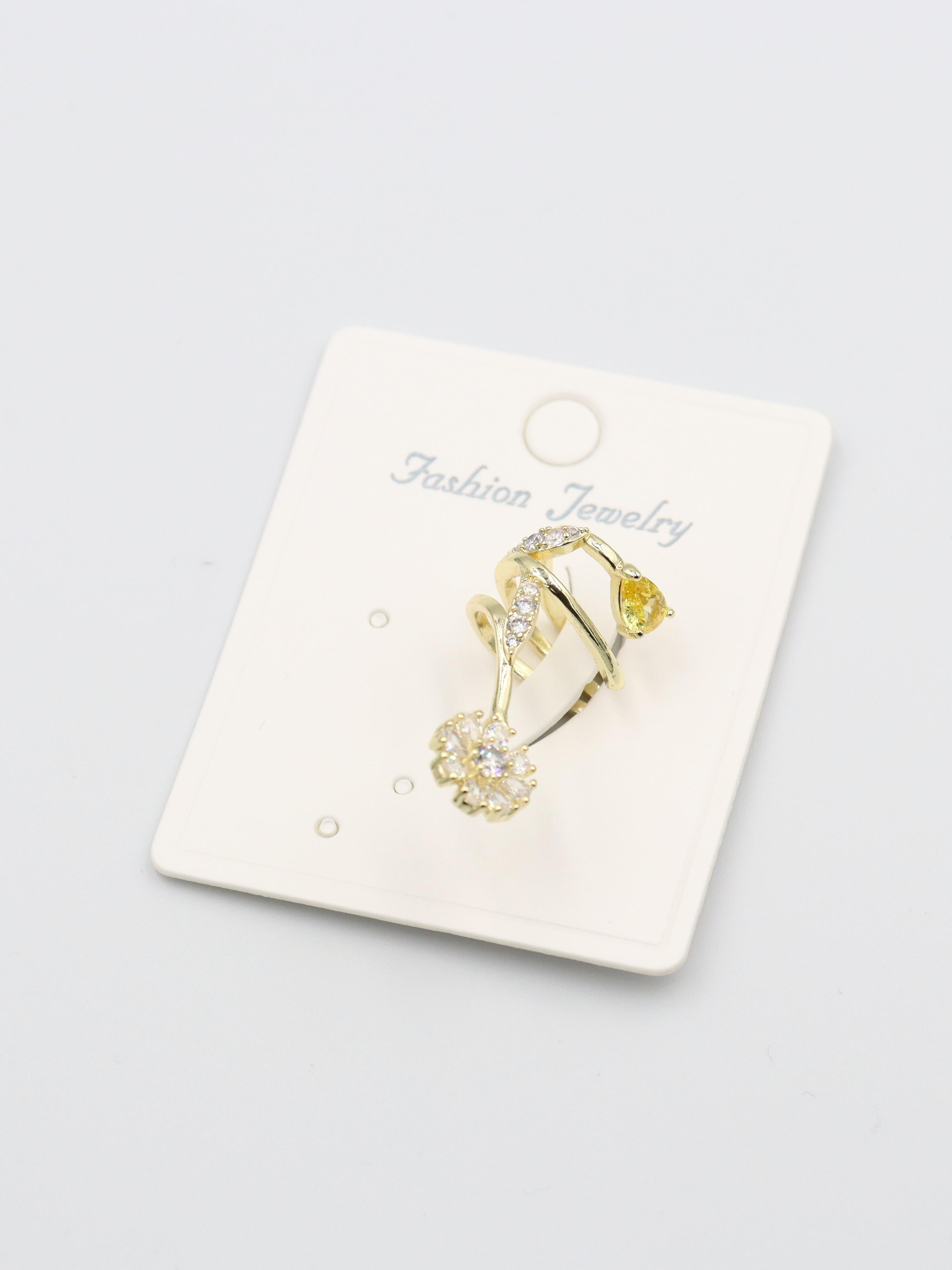 EARCUFF