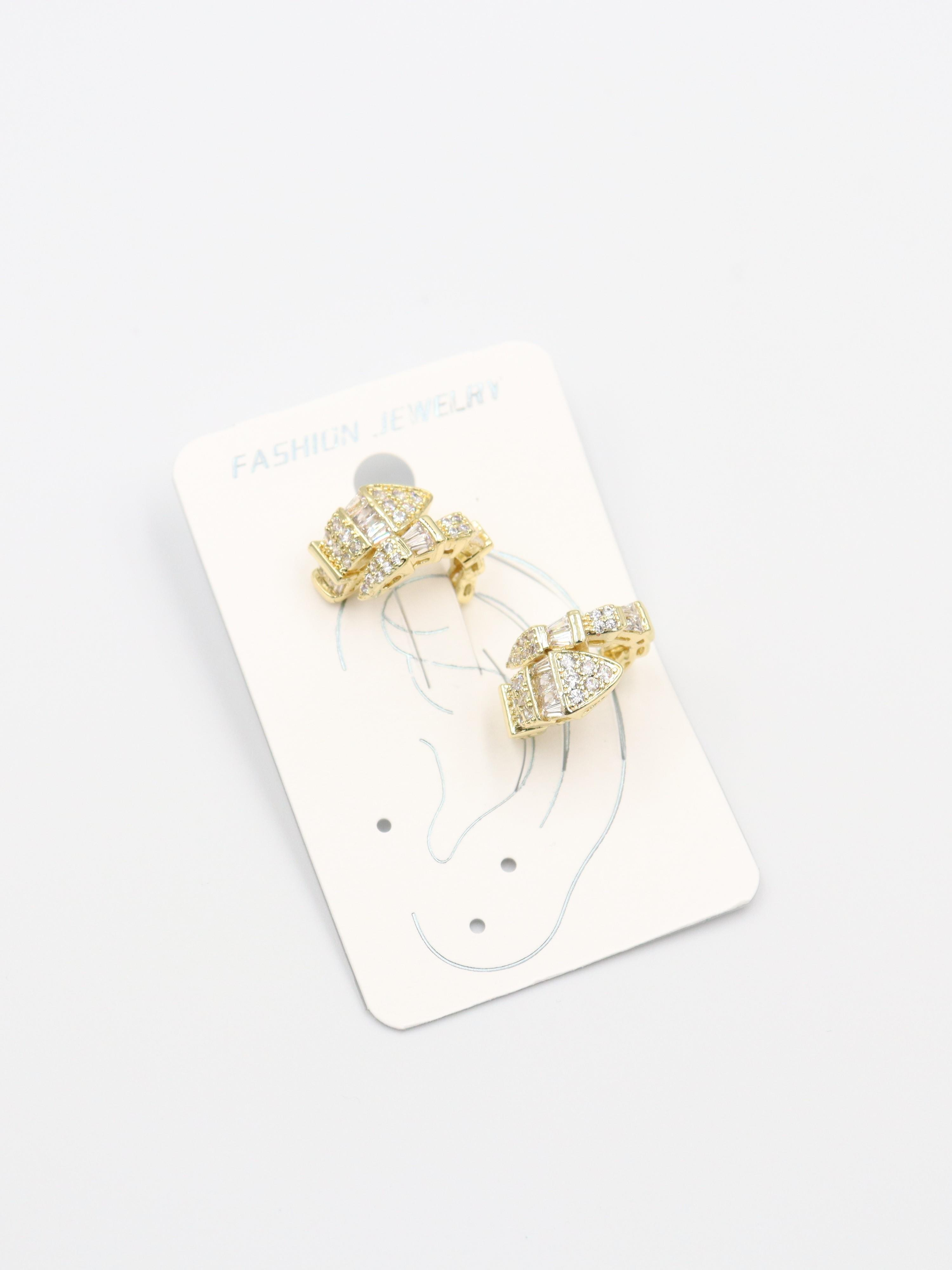 EARCUFF