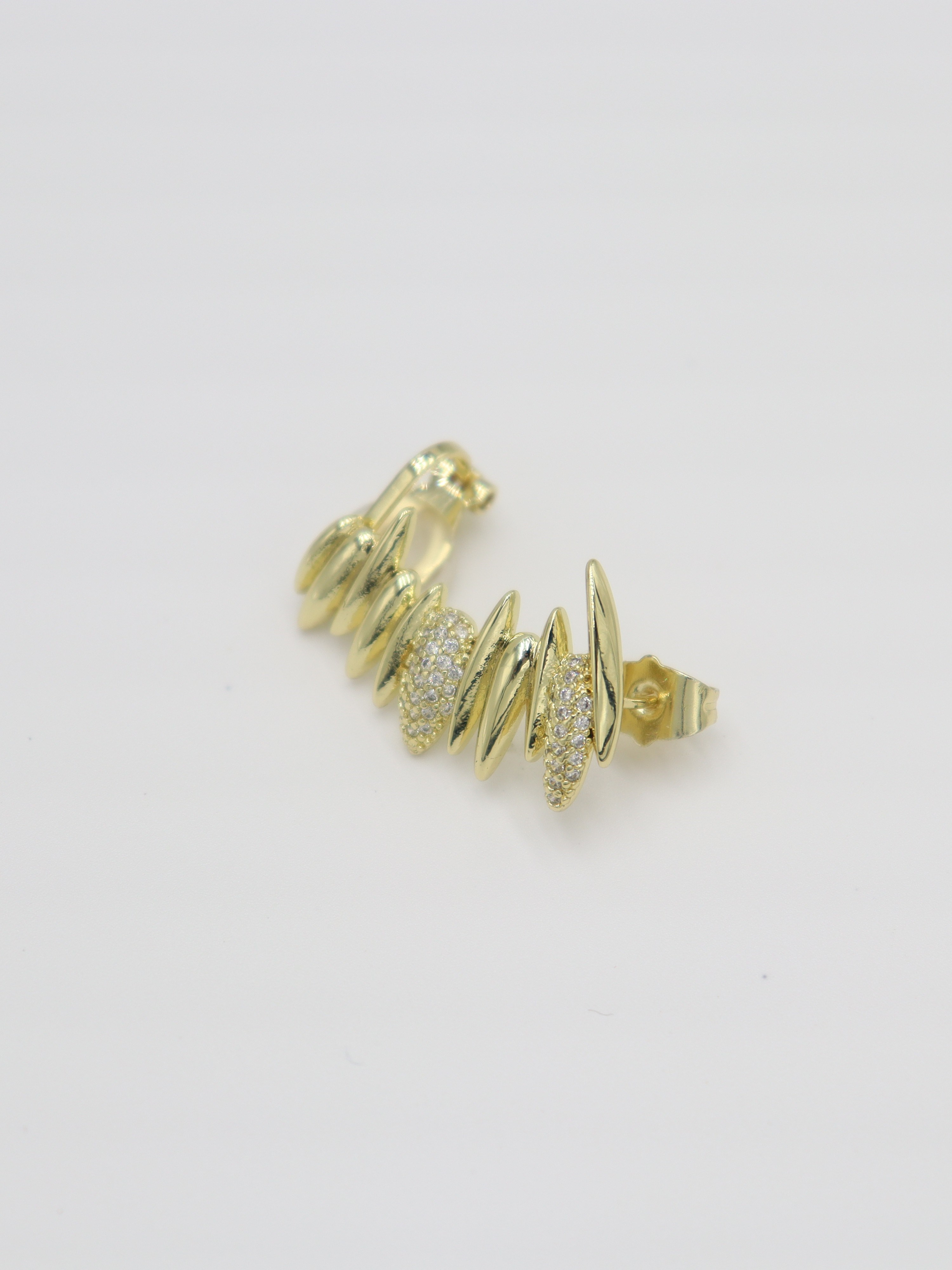 EARCUFF