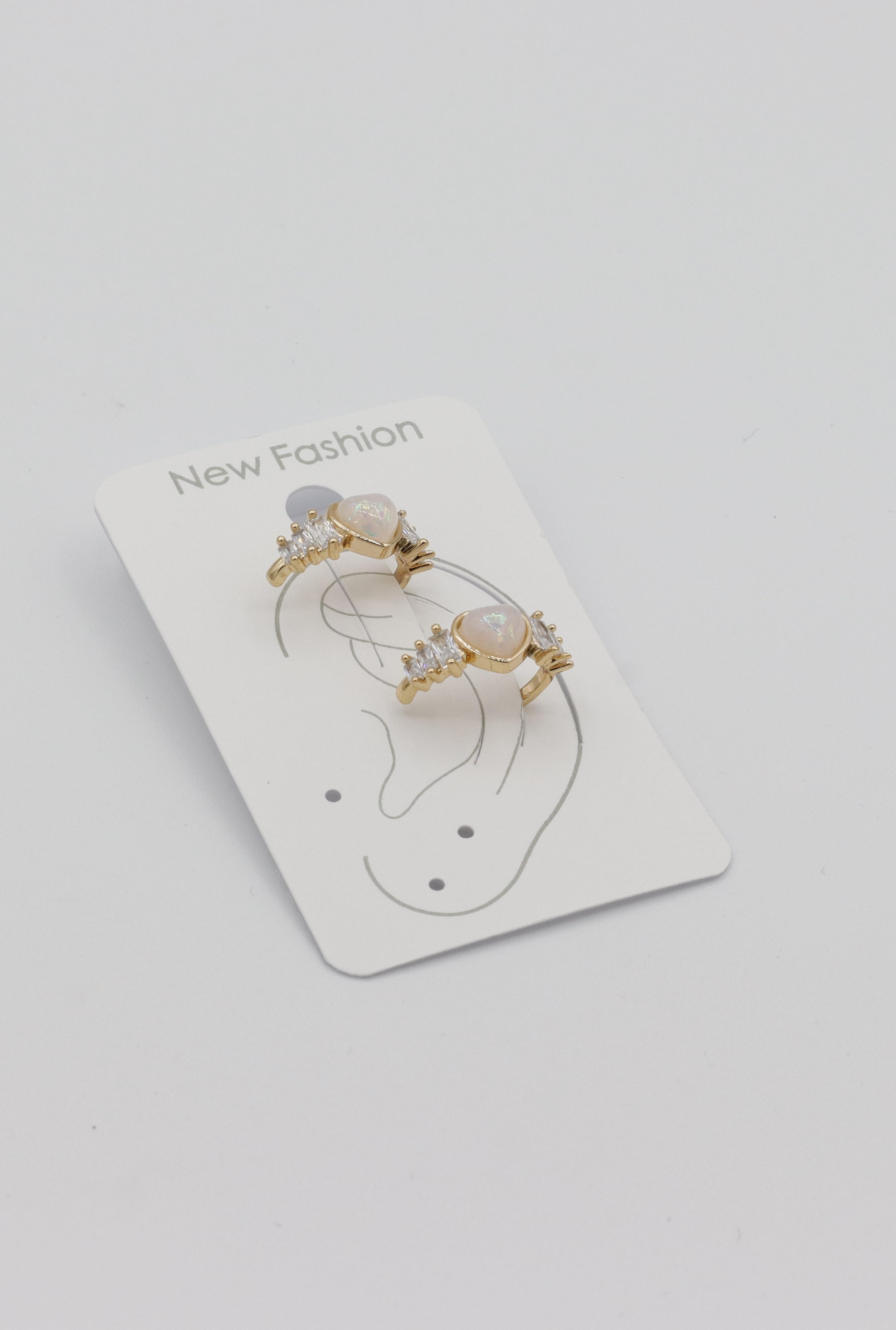 EARCUFF