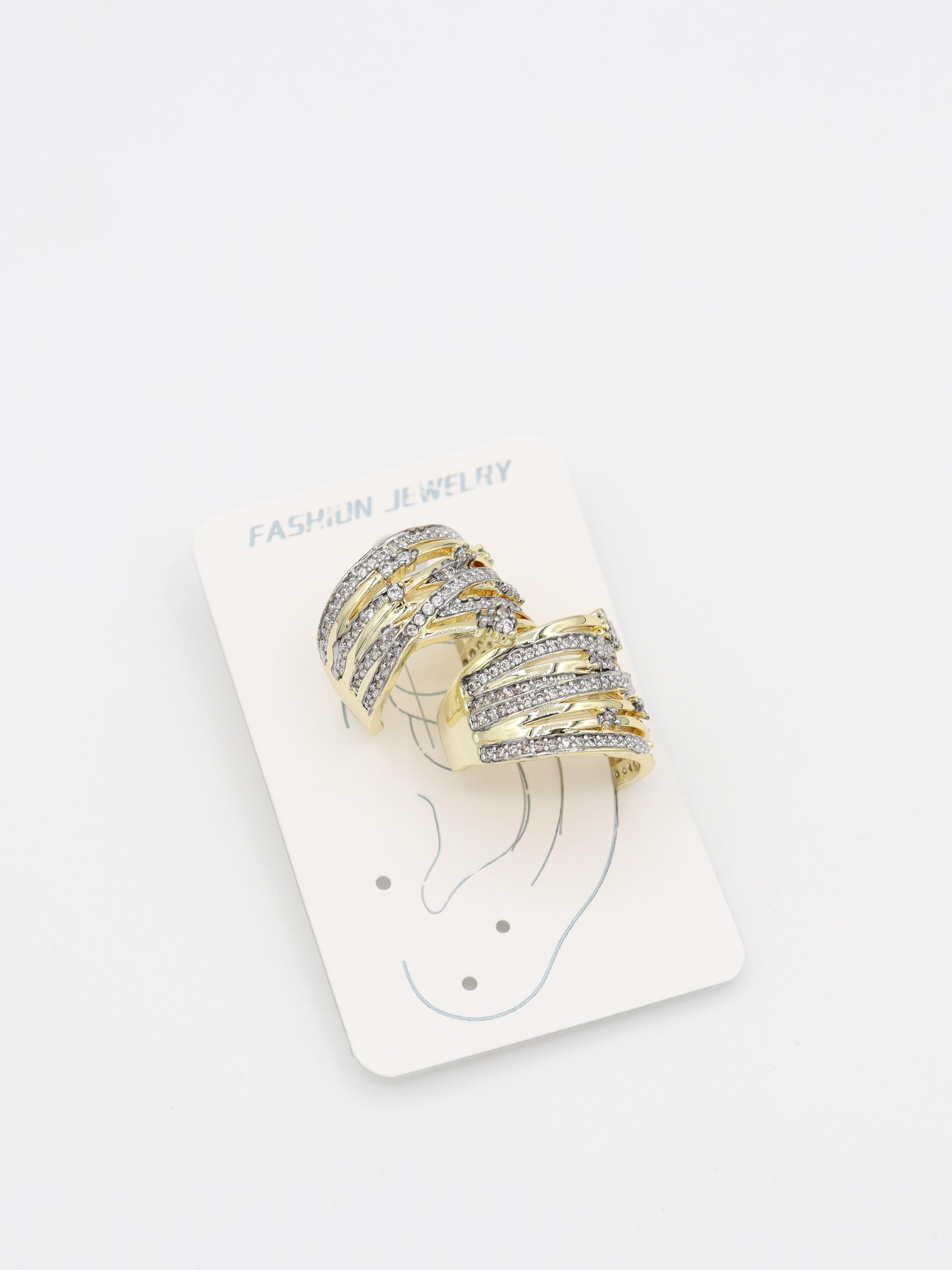 EARCUFF