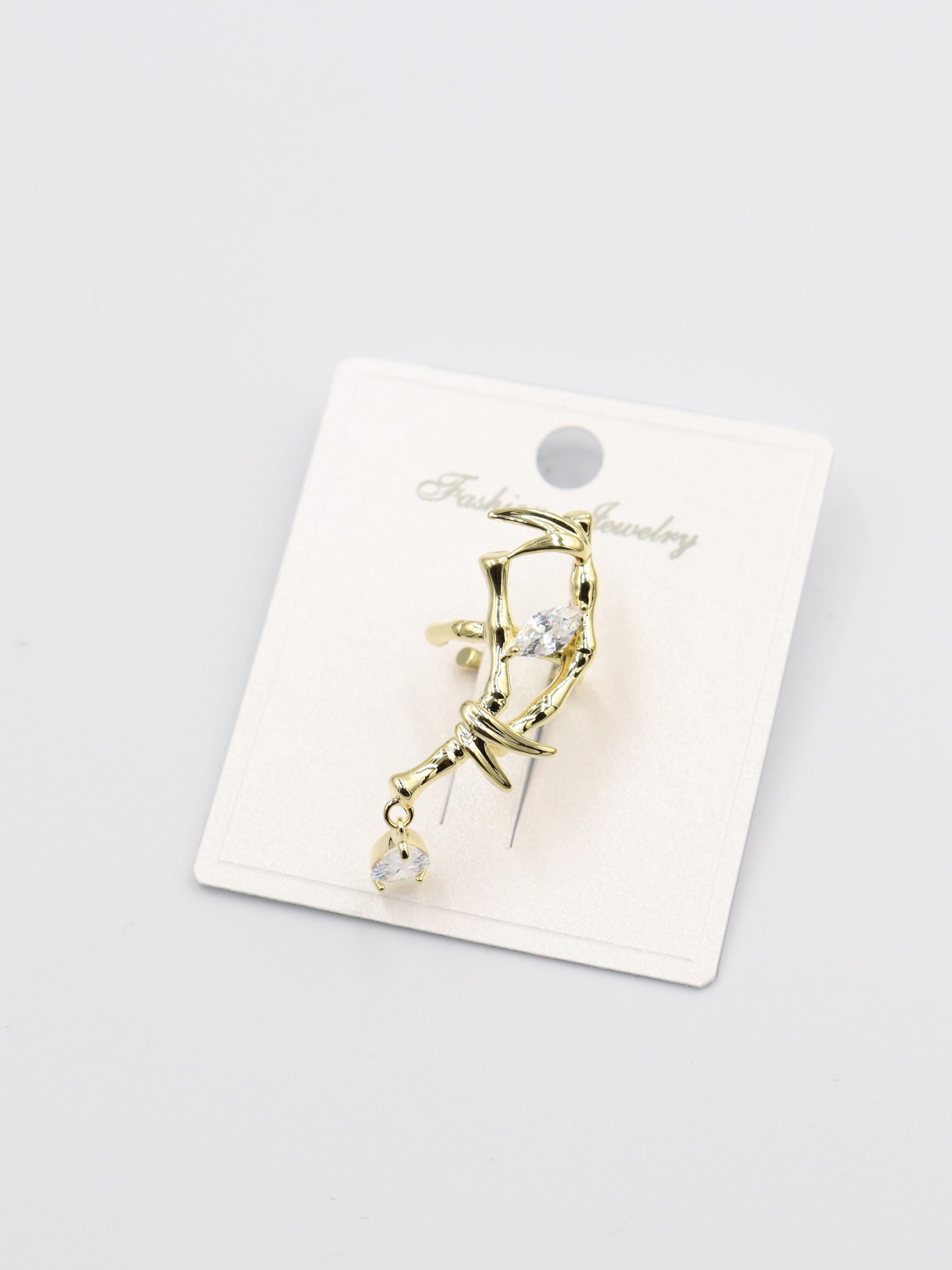 EARCUFF