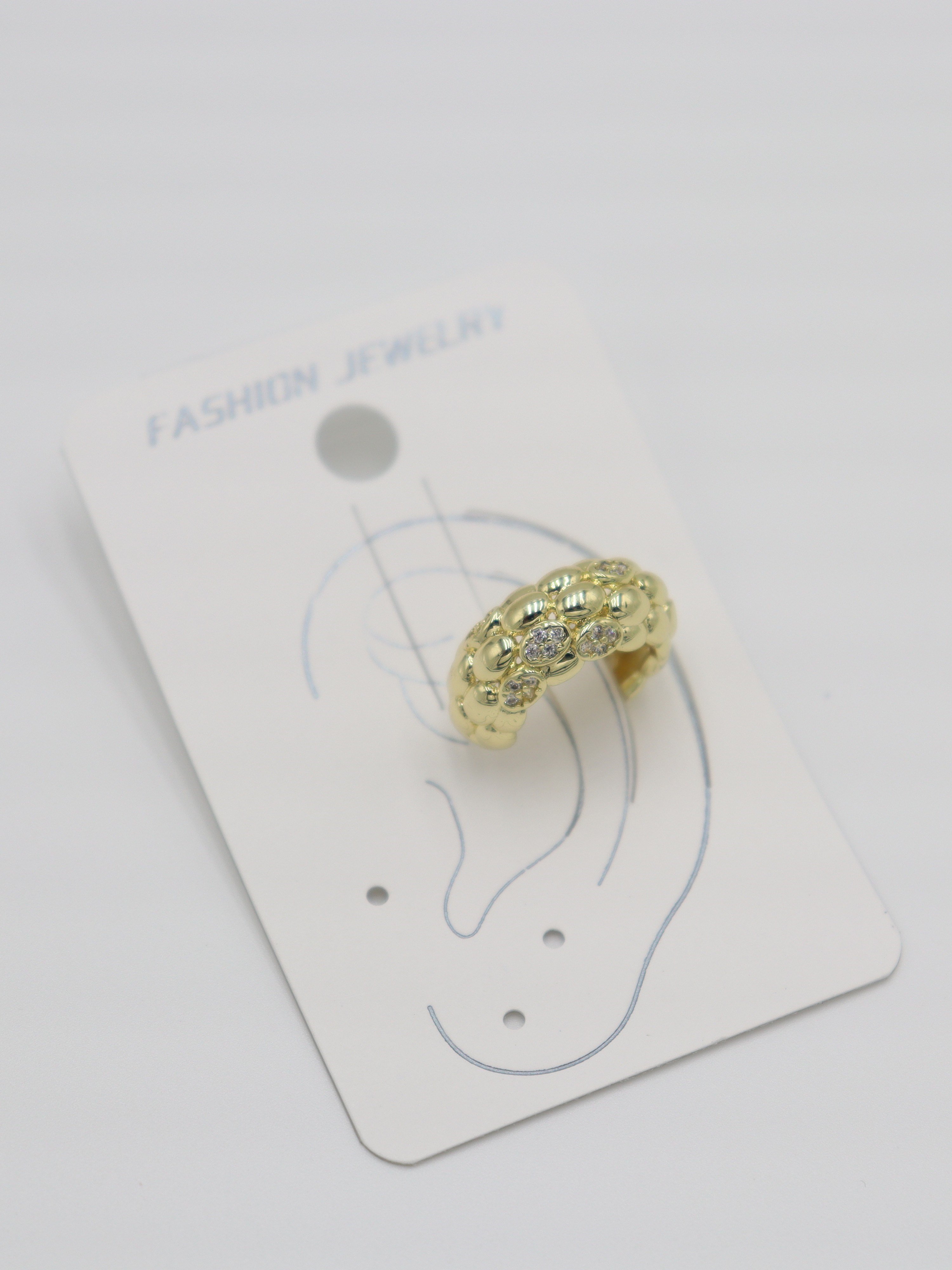 EARCUFF